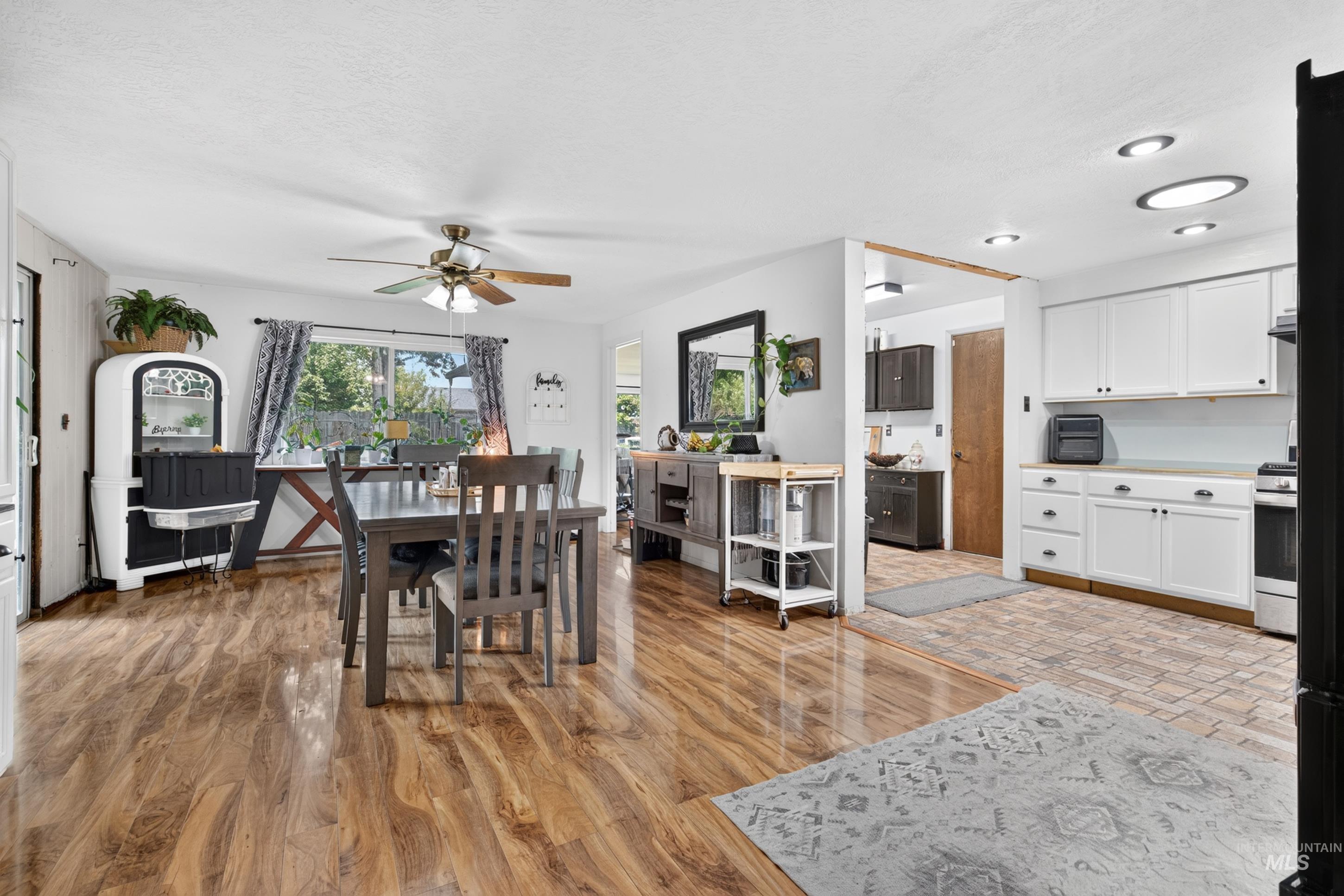3210 Wisconsin Ave, Caldwell, Idaho 83605, 3 Bedrooms, 2 Bathrooms, Residential For Sale, Price $419,900,MLS 98997161