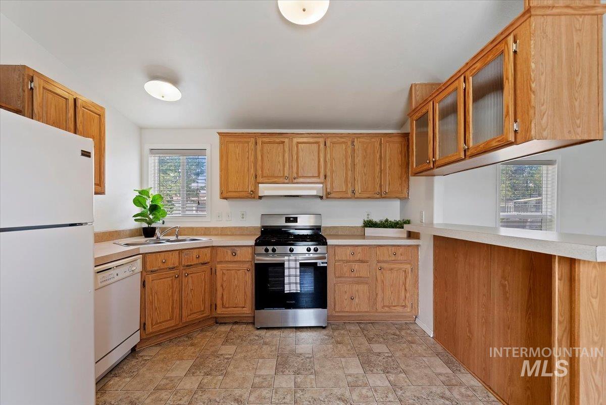 700 E Fairview, Meridian, Idaho 83642, 2 Bedrooms, 2 Bathrooms, Residential For Sale, Price $99,900,MLS 98997162