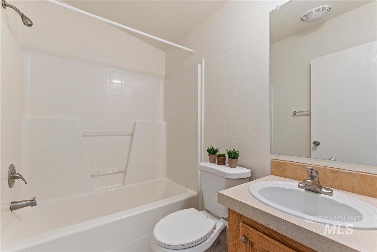 700 E Fairview, Meridian, Idaho 83642, 2 Bedrooms, 2 Bathrooms, Residential For Sale, Price $99,900,MLS 98997162
