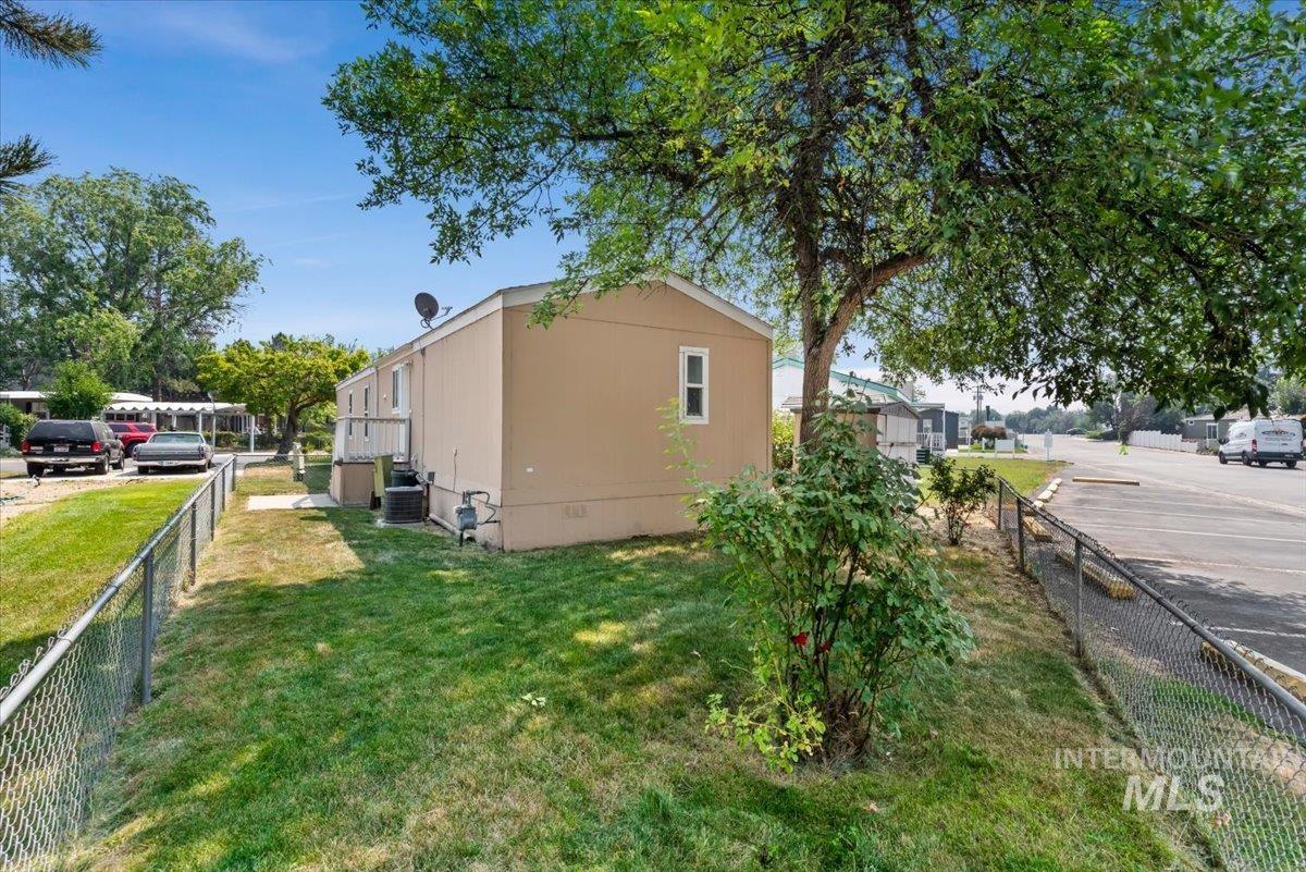 700 E Fairview, Meridian, Idaho 83642, 2 Bedrooms, 2 Bathrooms, Residential For Sale, Price $99,900,MLS 98997162
