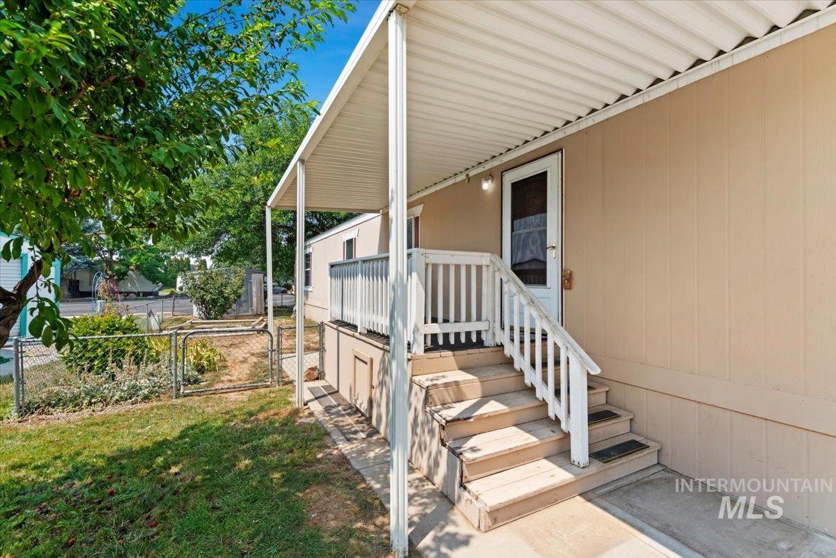 700 E Fairview, Meridian, Idaho 83642, 2 Bedrooms, 2 Bathrooms, Residential For Sale, Price $99,900,MLS 98997162
