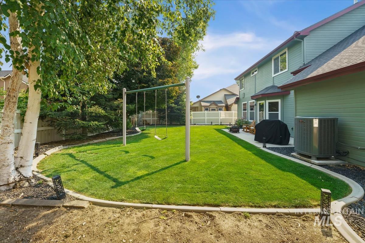 2882 S Groom Way, Meridian, Idaho 83642, 4 Bedrooms, 2.5 Bathrooms, Residential For Sale, Price $580,000,MLS 98997164