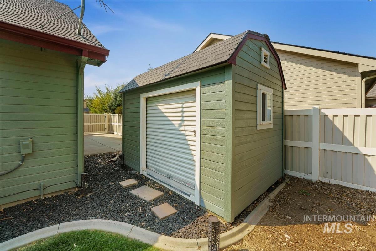 2882 S Groom Way, Meridian, Idaho 83642, 4 Bedrooms, 2.5 Bathrooms, Residential For Sale, Price $580,000,MLS 98997164