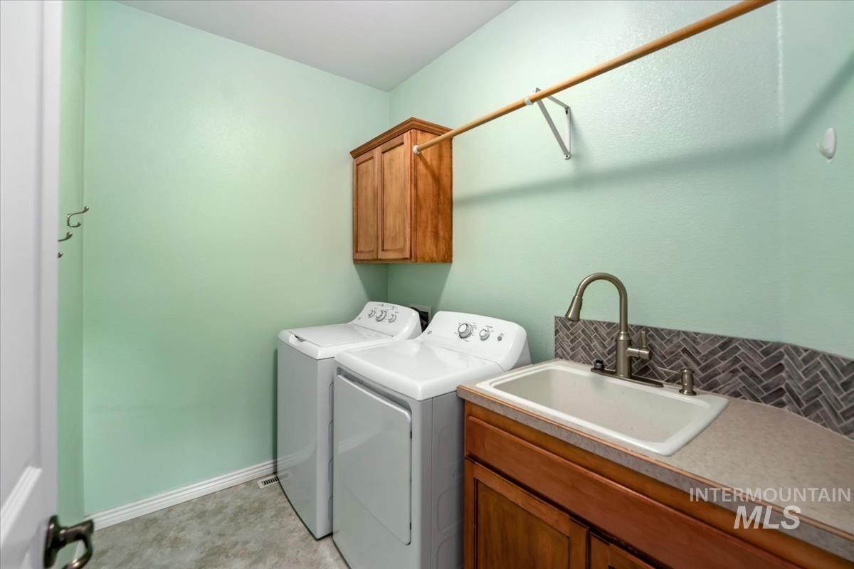 2882 S Groom Way, Meridian, Idaho 83642, 4 Bedrooms, 2.5 Bathrooms, Residential For Sale, Price $580,000,MLS 98997164