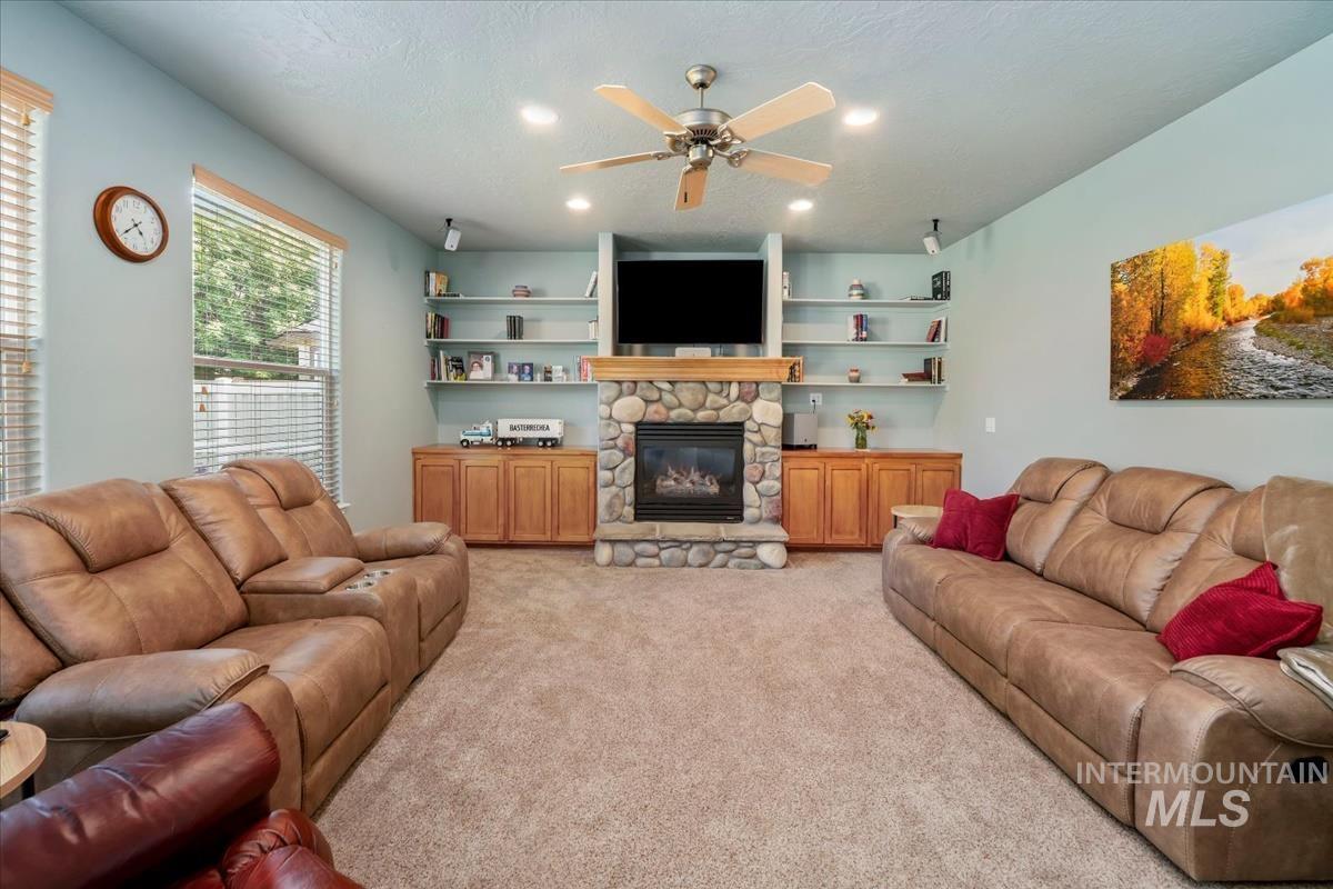 2882 S Groom Way, Meridian, Idaho 83642, 4 Bedrooms, 2.5 Bathrooms, Residential For Sale, Price $580,000,MLS 98997164