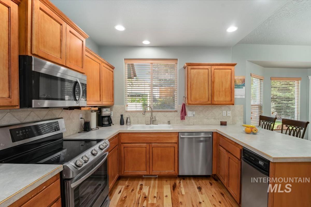 2882 S Groom Way, Meridian, Idaho 83642, 4 Bedrooms, 2.5 Bathrooms, Residential For Sale, Price $580,000,MLS 98997164