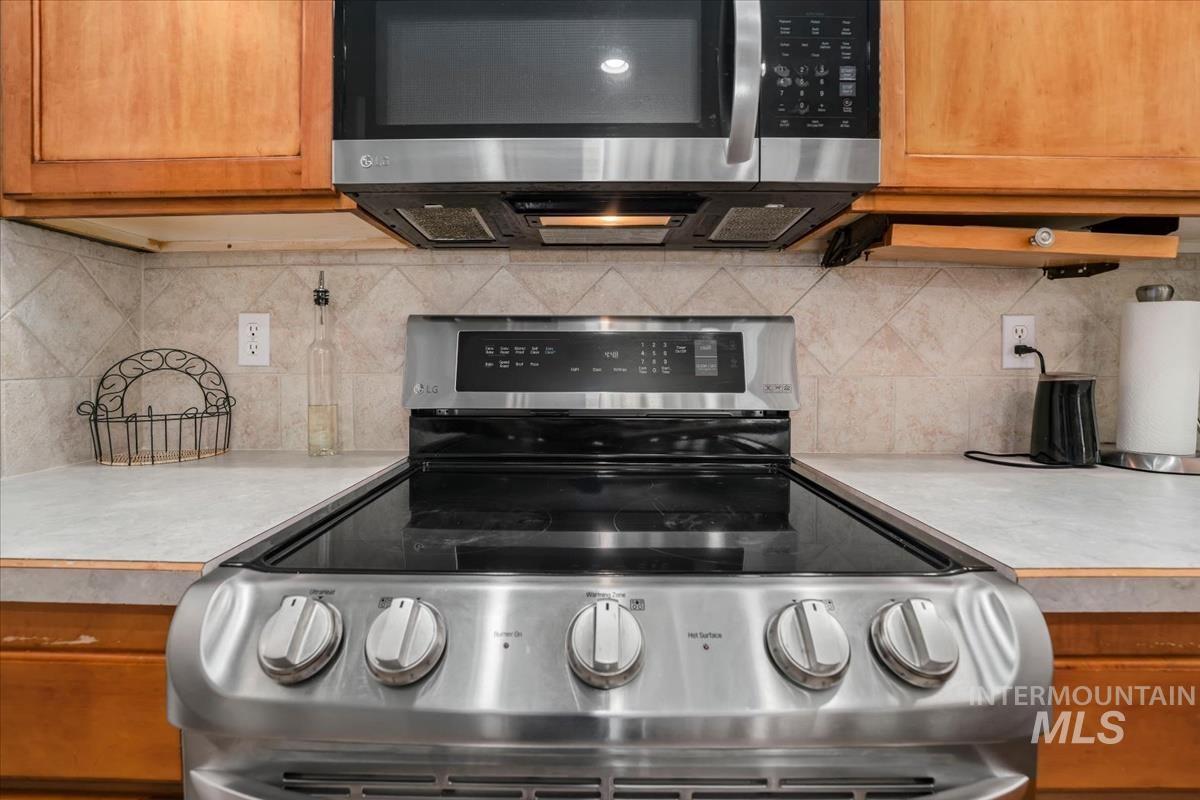 2882 S Groom Way, Meridian, Idaho 83642, 4 Bedrooms, 2.5 Bathrooms, Residential For Sale, Price $580,000,MLS 98997164