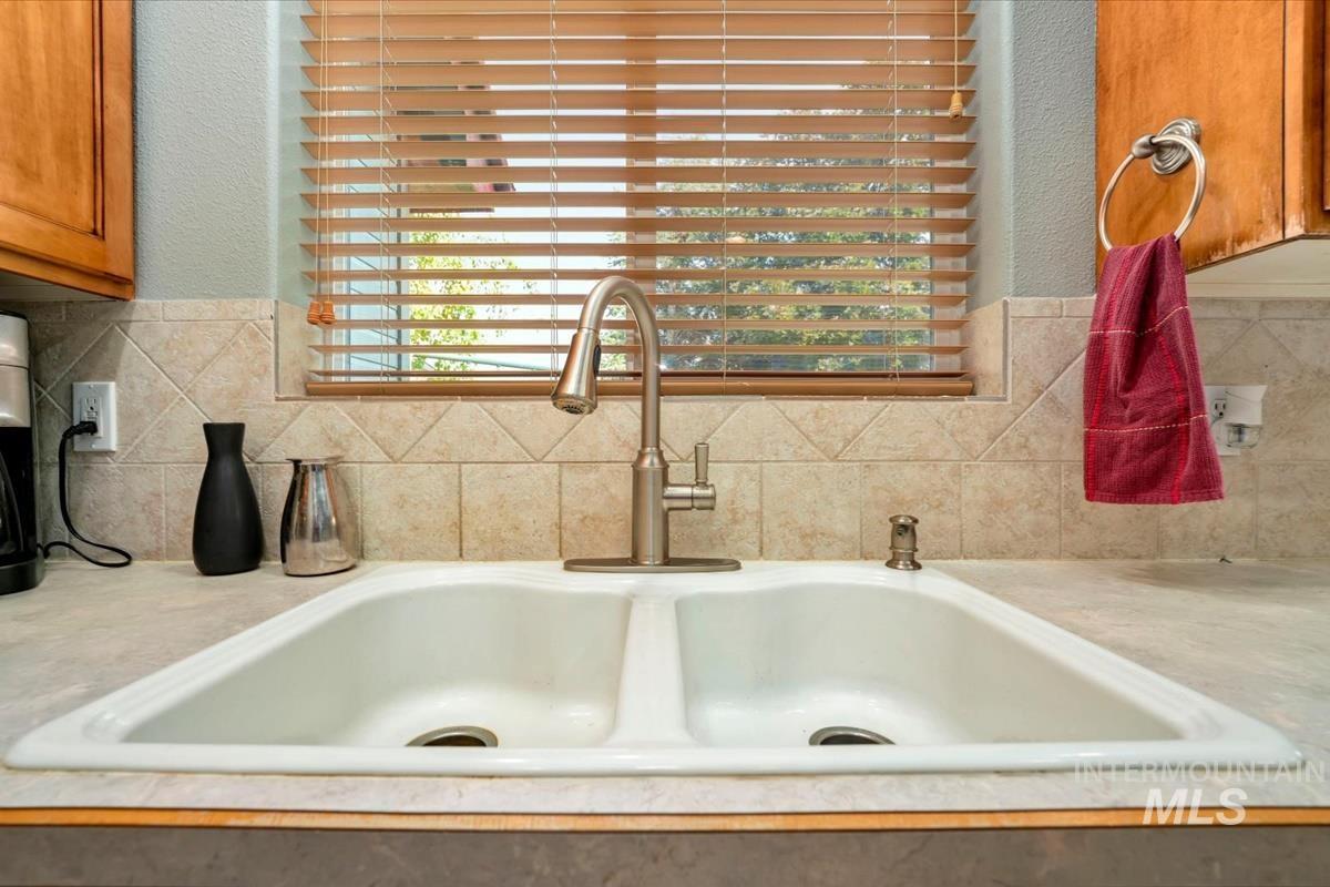 2882 S Groom Way, Meridian, Idaho 83642, 4 Bedrooms, 2.5 Bathrooms, Residential For Sale, Price $580,000,MLS 98997164