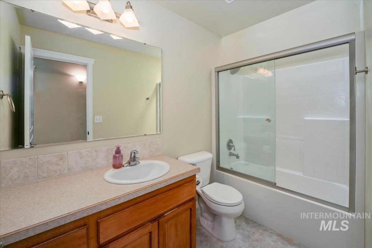 2882 S Groom Way, Meridian, Idaho 83642, 4 Bedrooms, 2.5 Bathrooms, Residential For Sale, Price $580,000,MLS 98997164