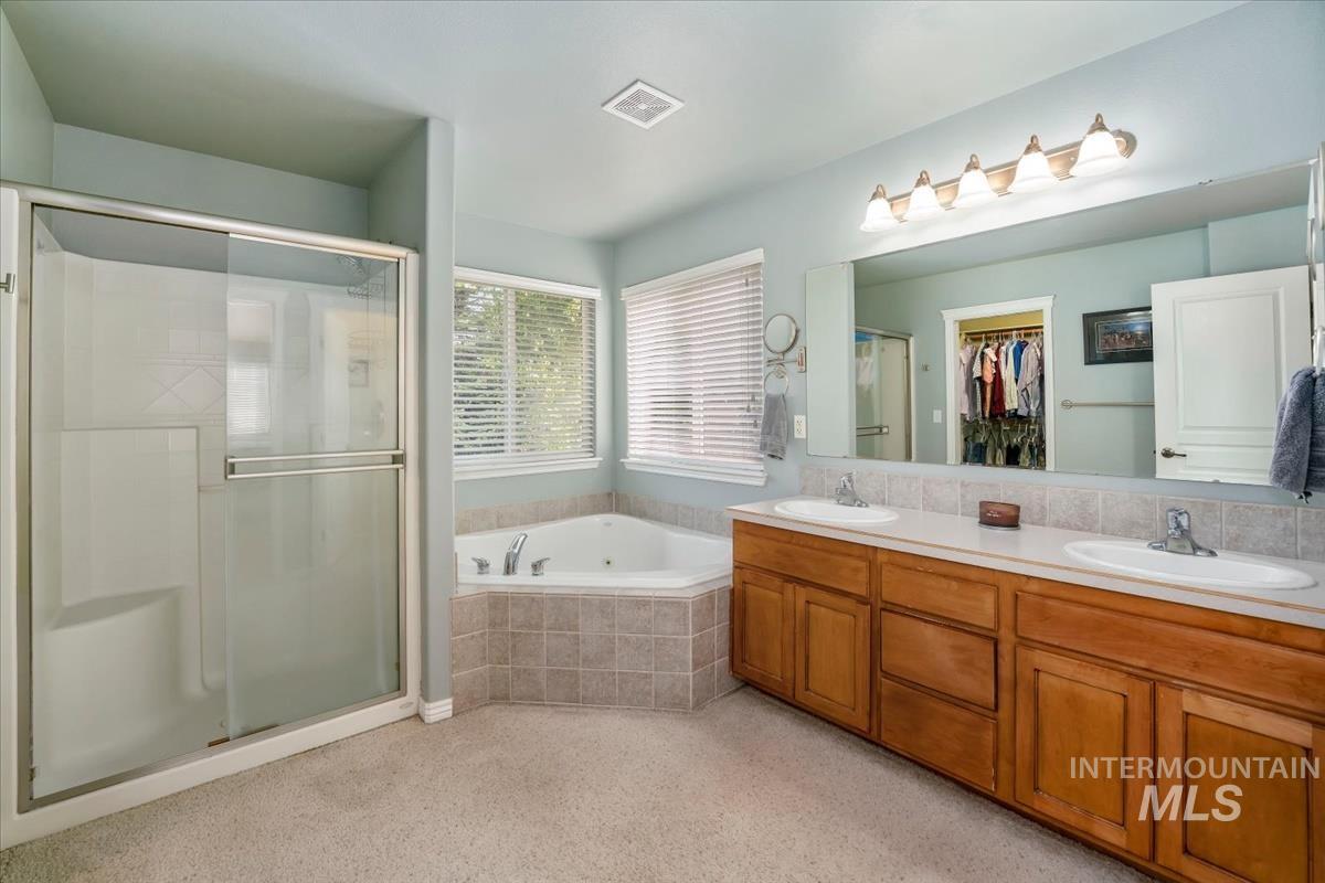 2882 S Groom Way, Meridian, Idaho 83642, 4 Bedrooms, 2.5 Bathrooms, Residential For Sale, Price $580,000,MLS 98997164