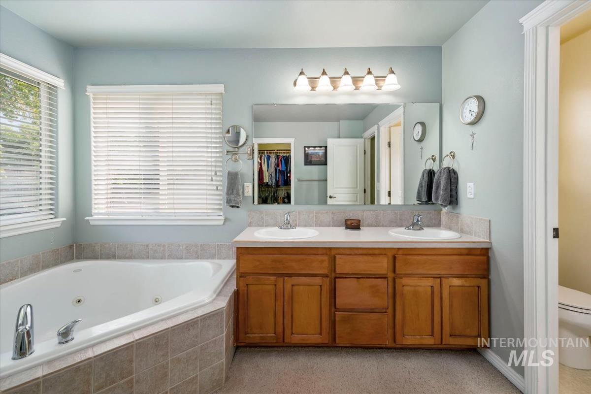 2882 S Groom Way, Meridian, Idaho 83642, 4 Bedrooms, 2.5 Bathrooms, Residential For Sale, Price $580,000,MLS 98997164