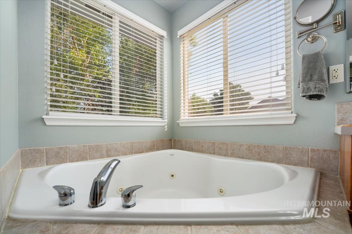 2882 S Groom Way, Meridian, Idaho 83642, 4 Bedrooms, 2.5 Bathrooms, Residential For Sale, Price $580,000,MLS 98997164