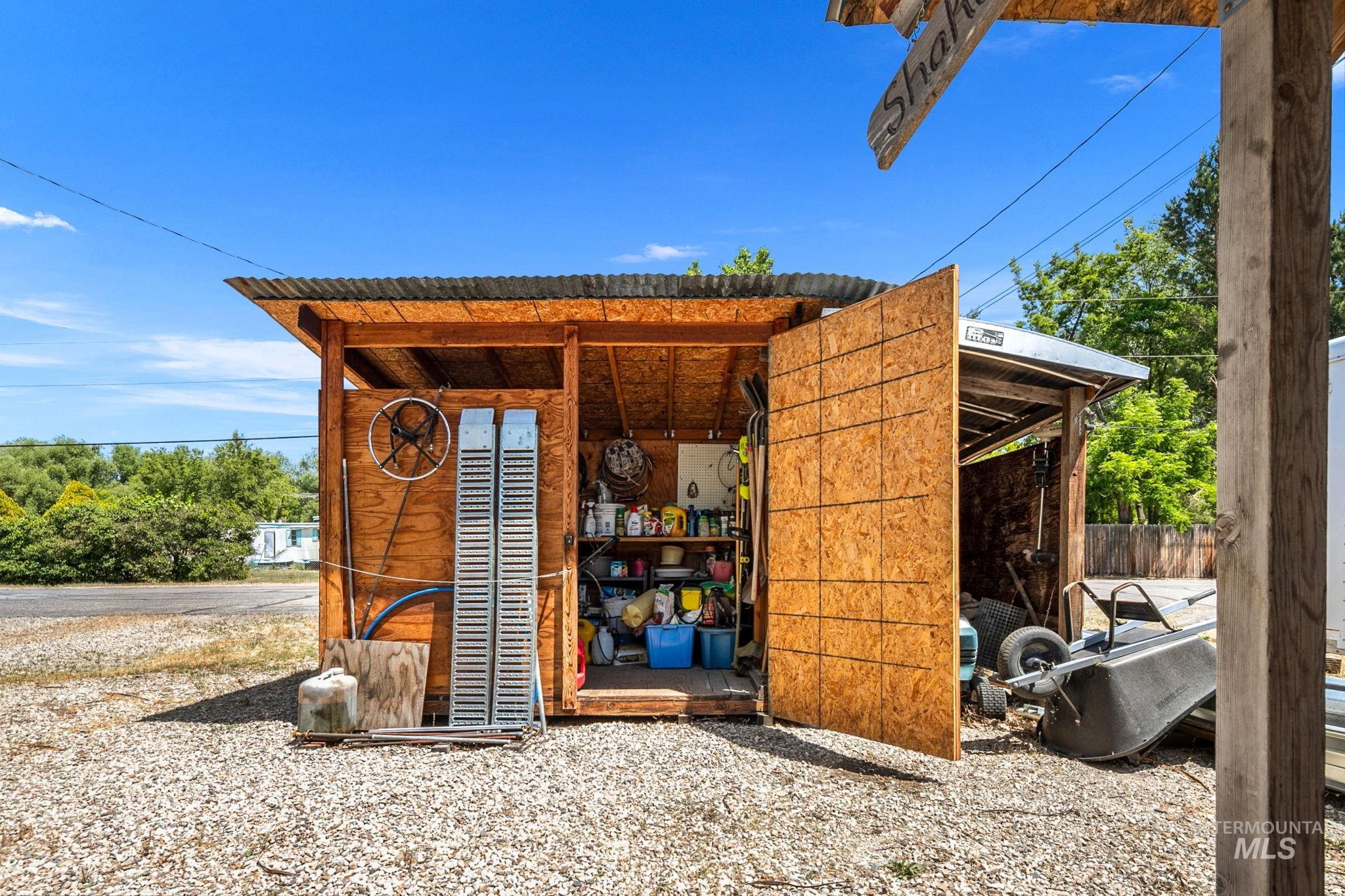 2152 E State Street, Eagle, Idaho 83616, Business/Commercial For Sale, Price $975,000,MLS 98997165