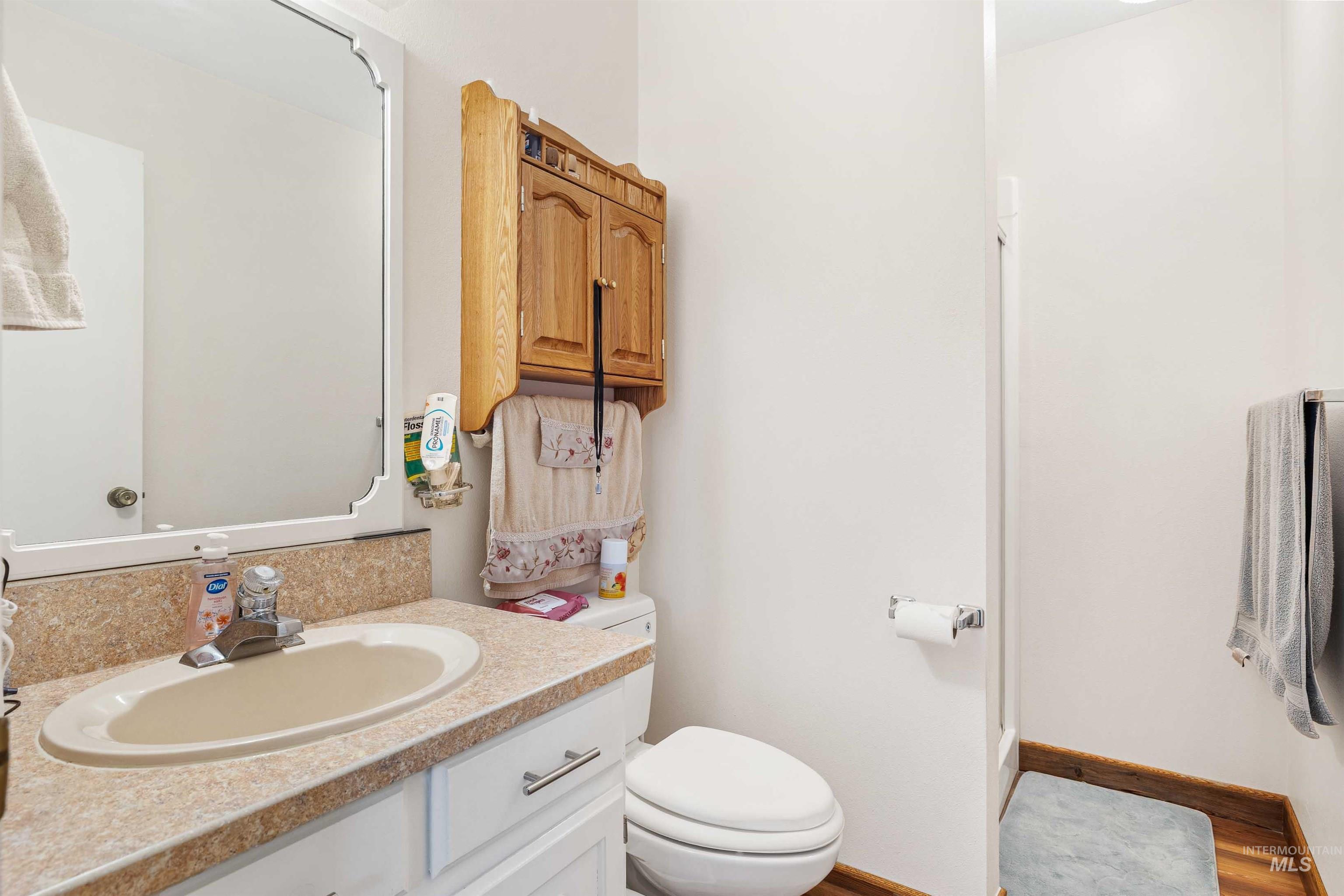 2271 Sherwood Dr., Twin Falls, Idaho 83301, 3 Bedrooms, 3 Bathrooms, Residential For Sale, Price $429,900,MLS 98997166