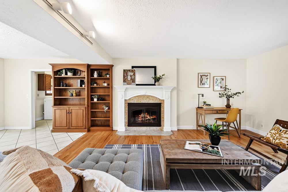 10837 W Sandpiper St, Boise, Idaho 83709, 4 Bedrooms, 3 Bathrooms, Residential For Sale, Price $699,900,MLS 98997167