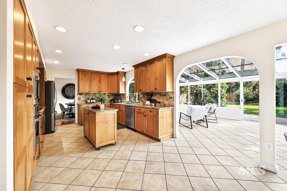 10837 W Sandpiper St, Boise, Idaho 83709, 4 Bedrooms, 3 Bathrooms, Residential For Sale, Price $699,900,MLS 98997167