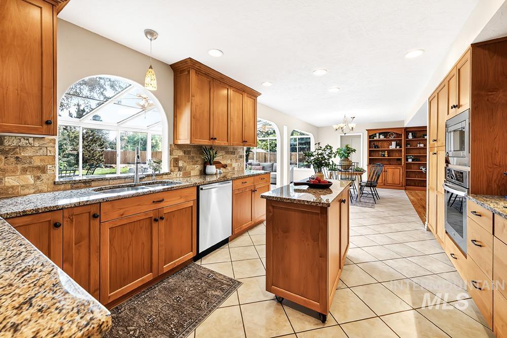 10837 W Sandpiper St, Boise, Idaho 83709, 4 Bedrooms, 3 Bathrooms, Residential For Sale, Price $699,900,MLS 98997167