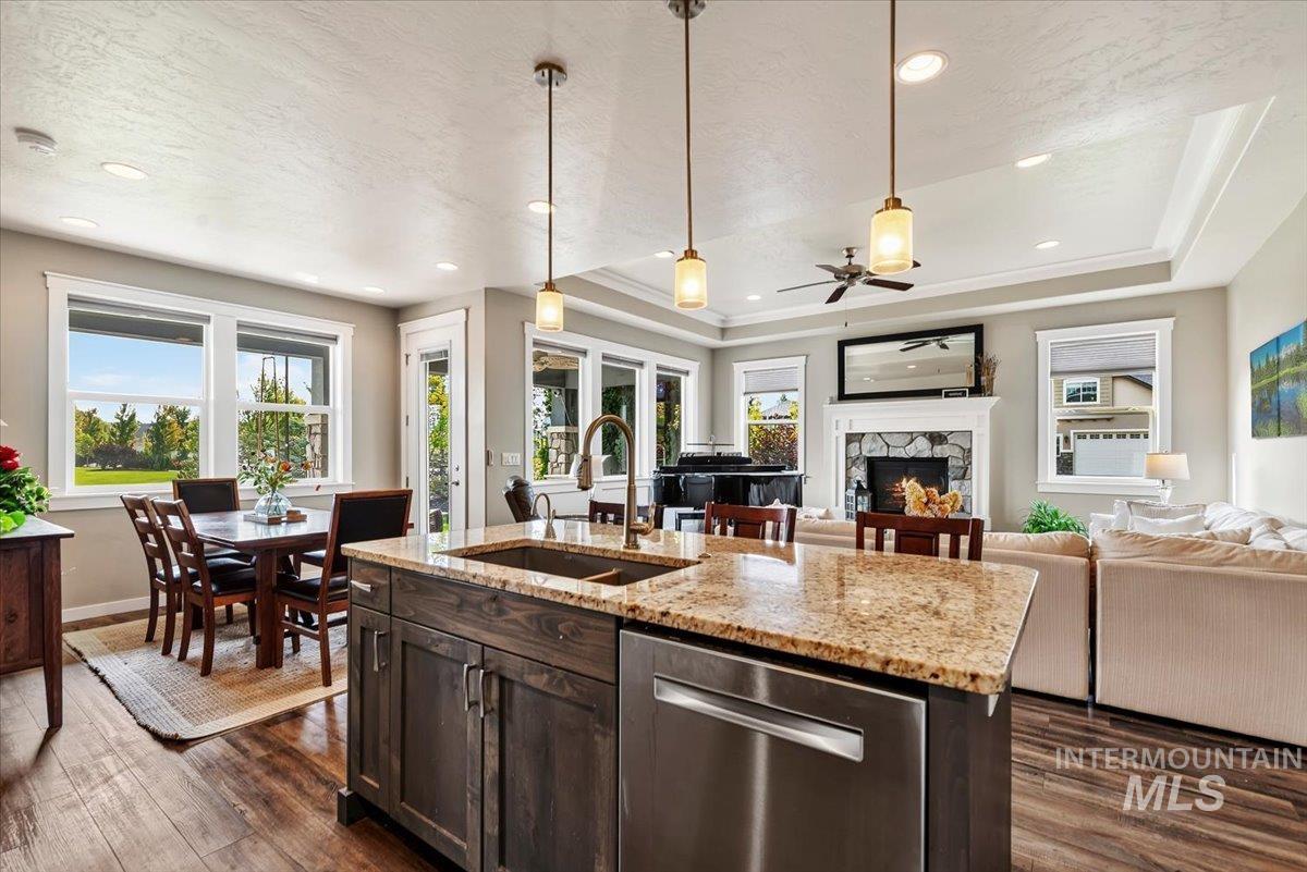 1356 N Willowick Ave, Eagle, Idaho 83616, 3 Bedrooms, 3 Bathrooms, Residential For Sale, Price $819,000, 98997168