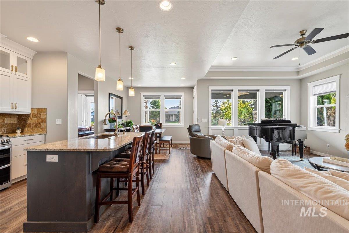 1356 N Willowick Ave, Eagle, Idaho 83616, 3 Bedrooms, 3 Bathrooms, Residential For Sale, Price $819,000, 98997168