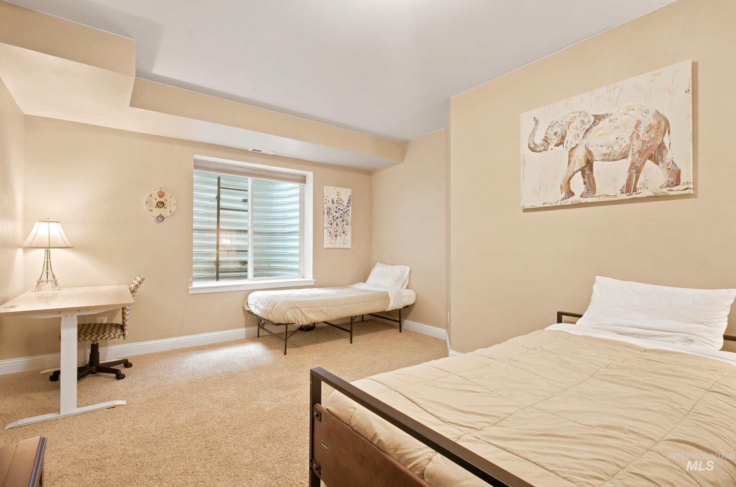 1433 E Hays St., Boise, Idaho 83712, 4 Bedrooms, 2.5 Bathrooms, Residential For Sale, Price $750,000,MLS 98997173
