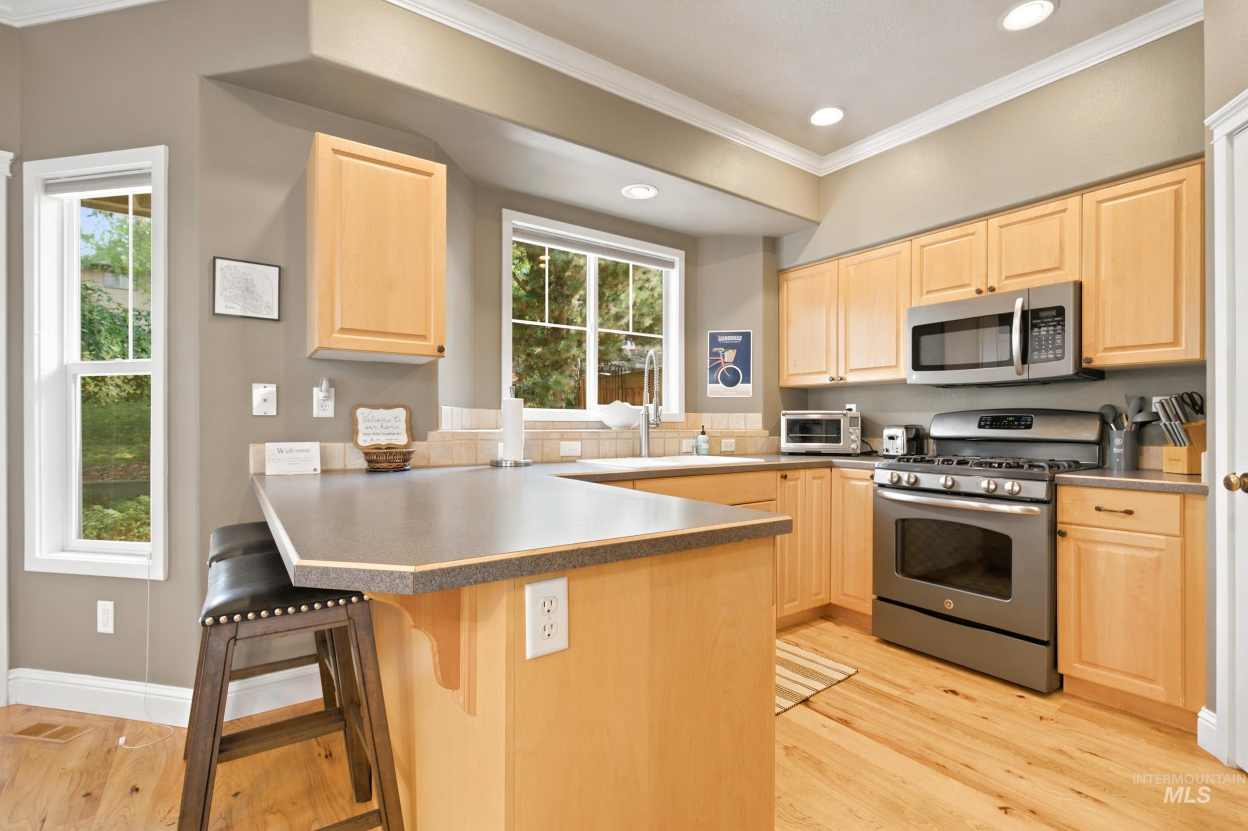 1433 E Hays St., Boise, Idaho 83712, 4 Bedrooms, 2.5 Bathrooms, Residential For Sale, Price $750,000,MLS 98997173
