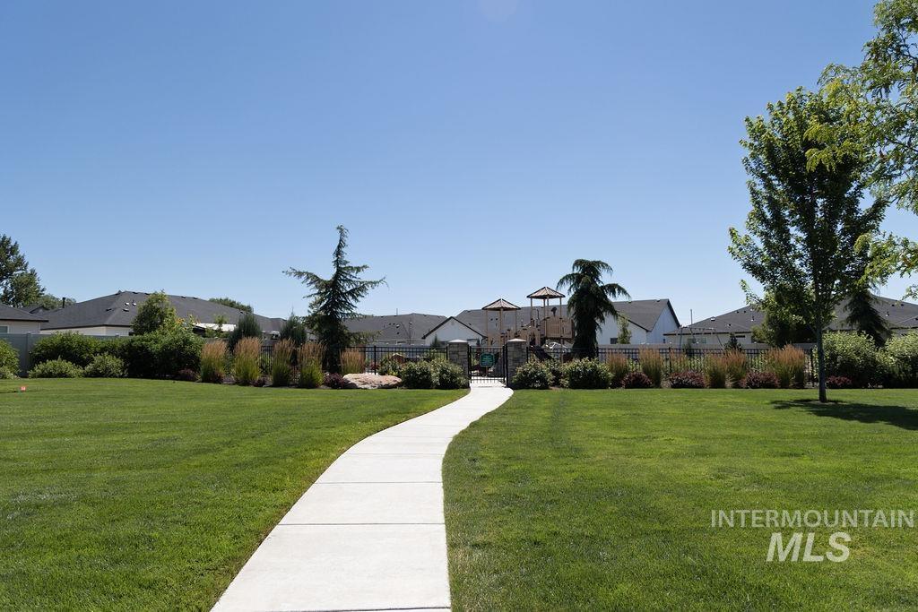 2046 S Hills Ave, Meridian, Idaho 83642, 2 Bedrooms, 2 Bathrooms, Residential For Sale, Price $424,900,MLS 98997175