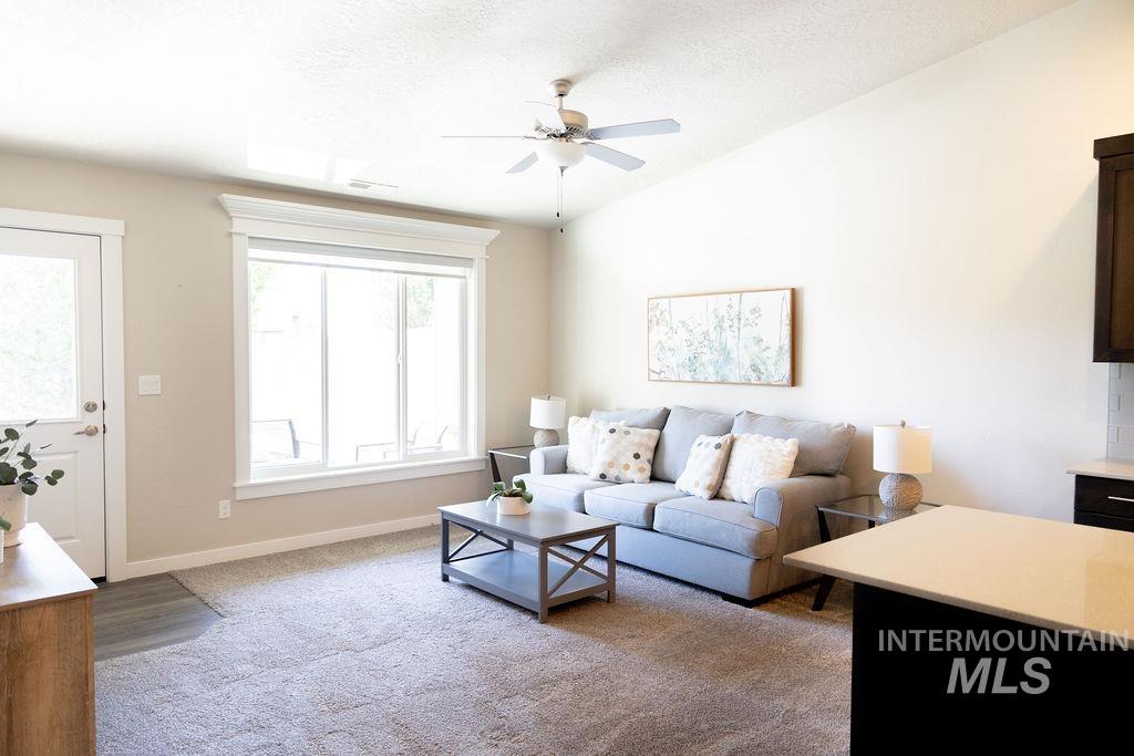 2046 S Hills Ave, Meridian, Idaho 83642, 2 Bedrooms, 2 Bathrooms, Residential For Sale, Price $424,900,MLS 98997175
