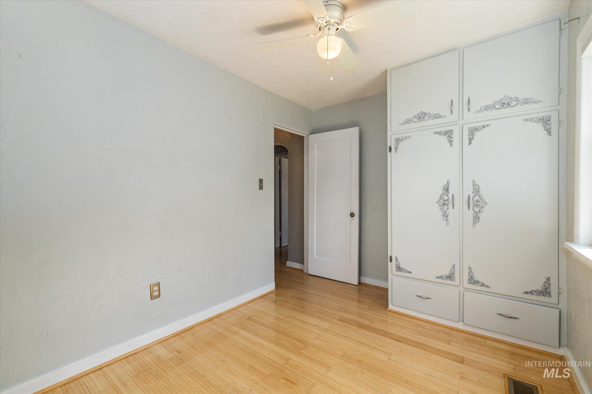 5712 W Castle Drive, Boise, Idaho 83638, 2 Bedrooms, 1 Bathroom, Residential For Sale, Price $479,000,MLS 98997176