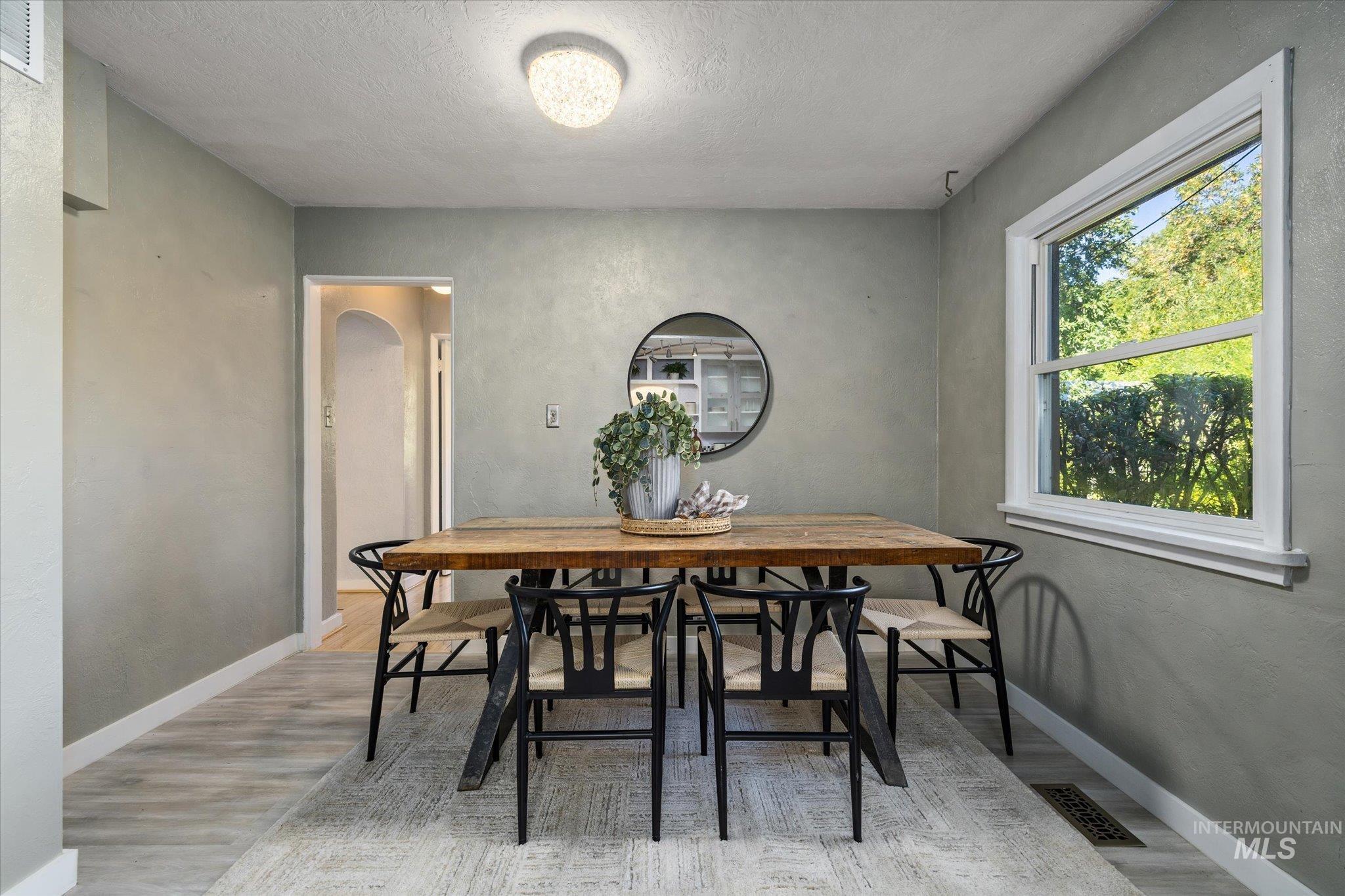 5712 W Castle Drive, Boise, Idaho 83703, 2 Bedrooms, 1 Bathroom, Residential For Sale, Price $449,000,MLS 98997176