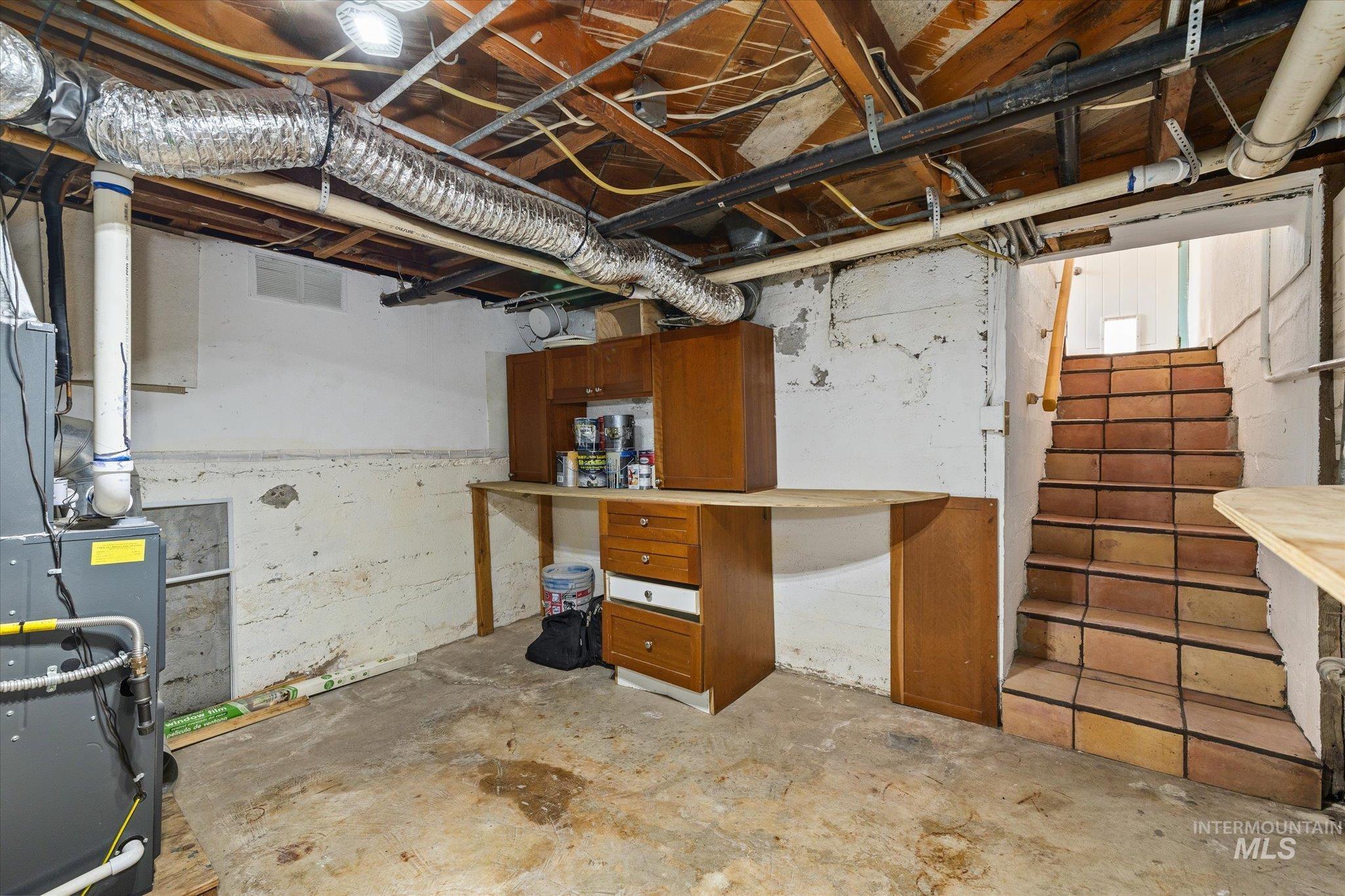5712 W Castle Drive, Boise, Idaho 83638, 2 Bedrooms, 1 Bathroom, Residential For Sale, Price $479,000,MLS 98997176