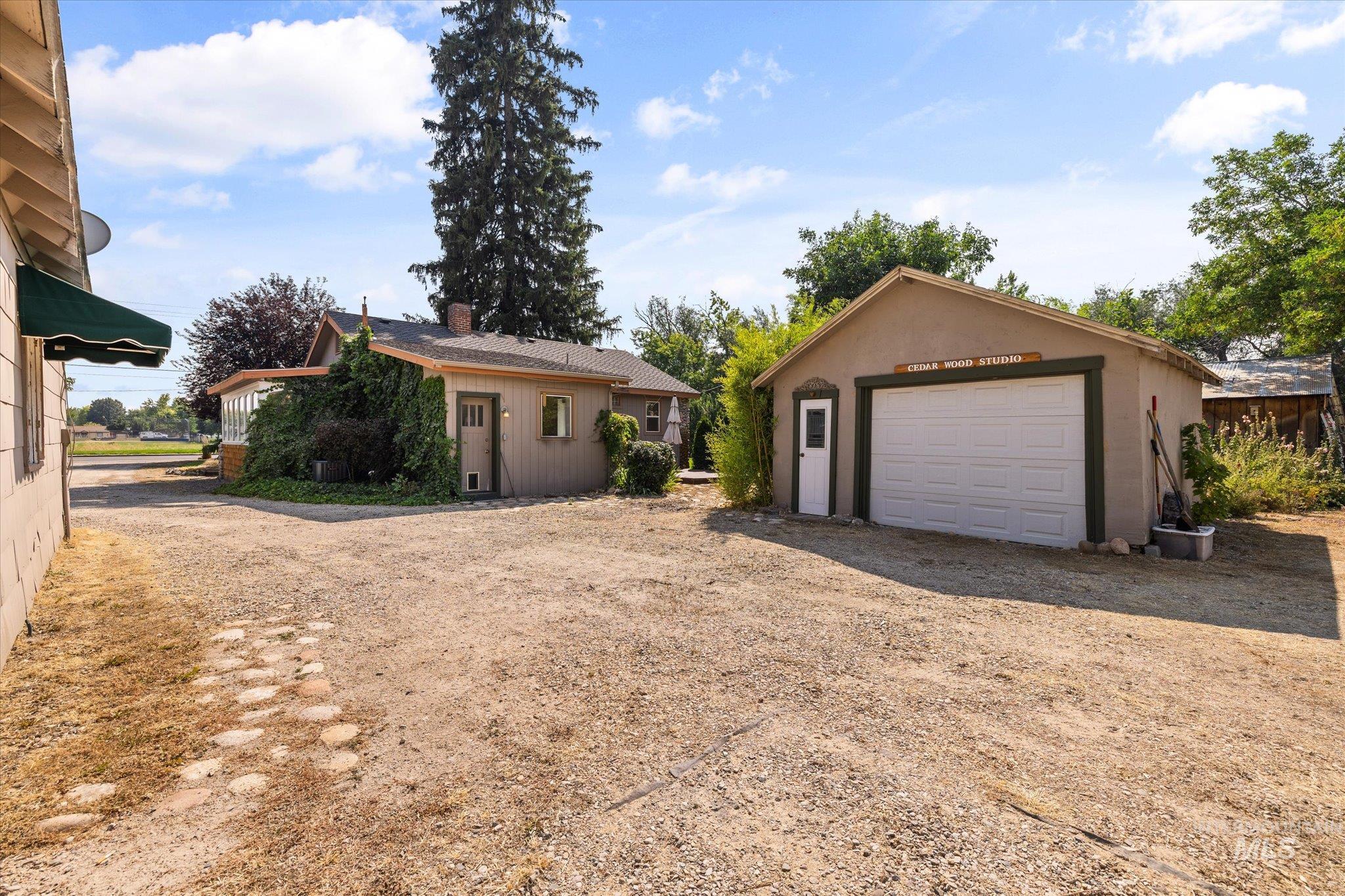 5712 W Castle Drive, Boise, Idaho 83638, 2 Bedrooms, 1 Bathroom, Residential For Sale, Price $479,000,MLS 98997176