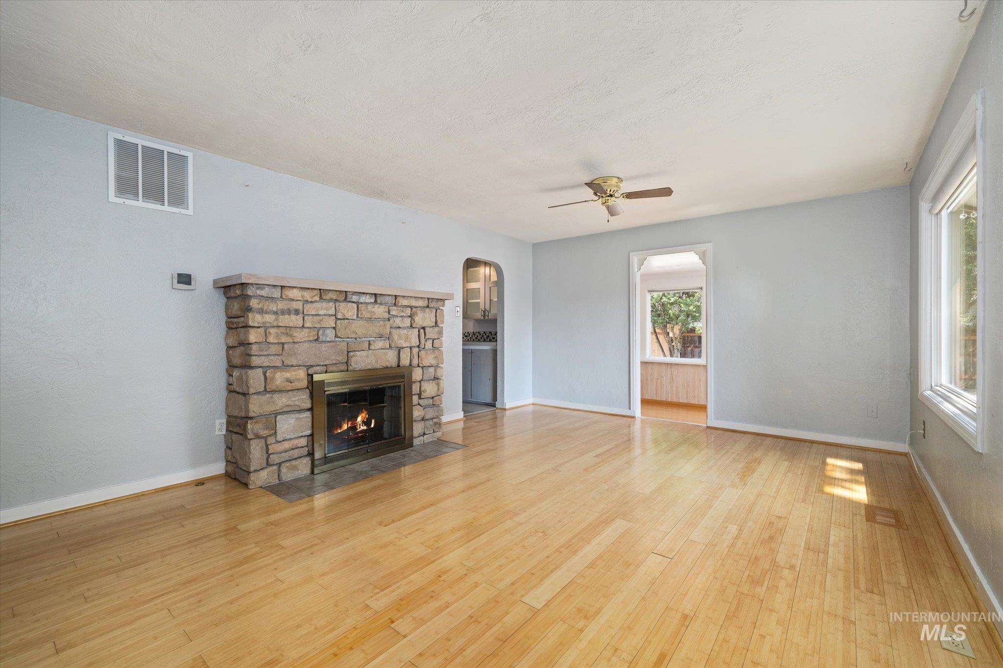 5712 W Castle Drive, Boise, Idaho 83638, 2 Bedrooms, 1 Bathroom, Residential For Sale, Price $479,000,MLS 98997176