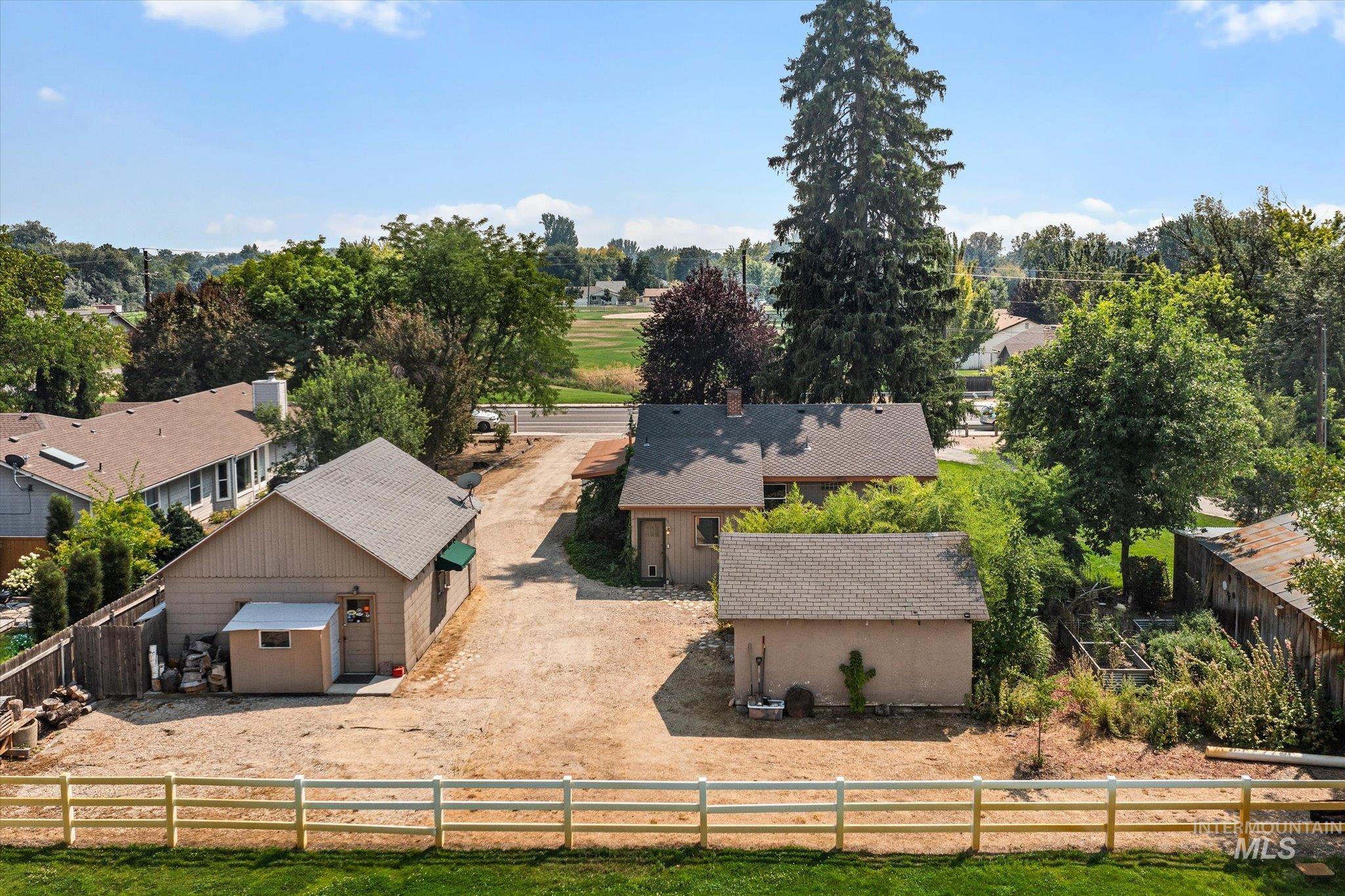5712 W Castle Drive, Boise, Idaho 83638, 2 Bedrooms, 1 Bathroom, Residential For Sale, Price $479,000,MLS 98997176