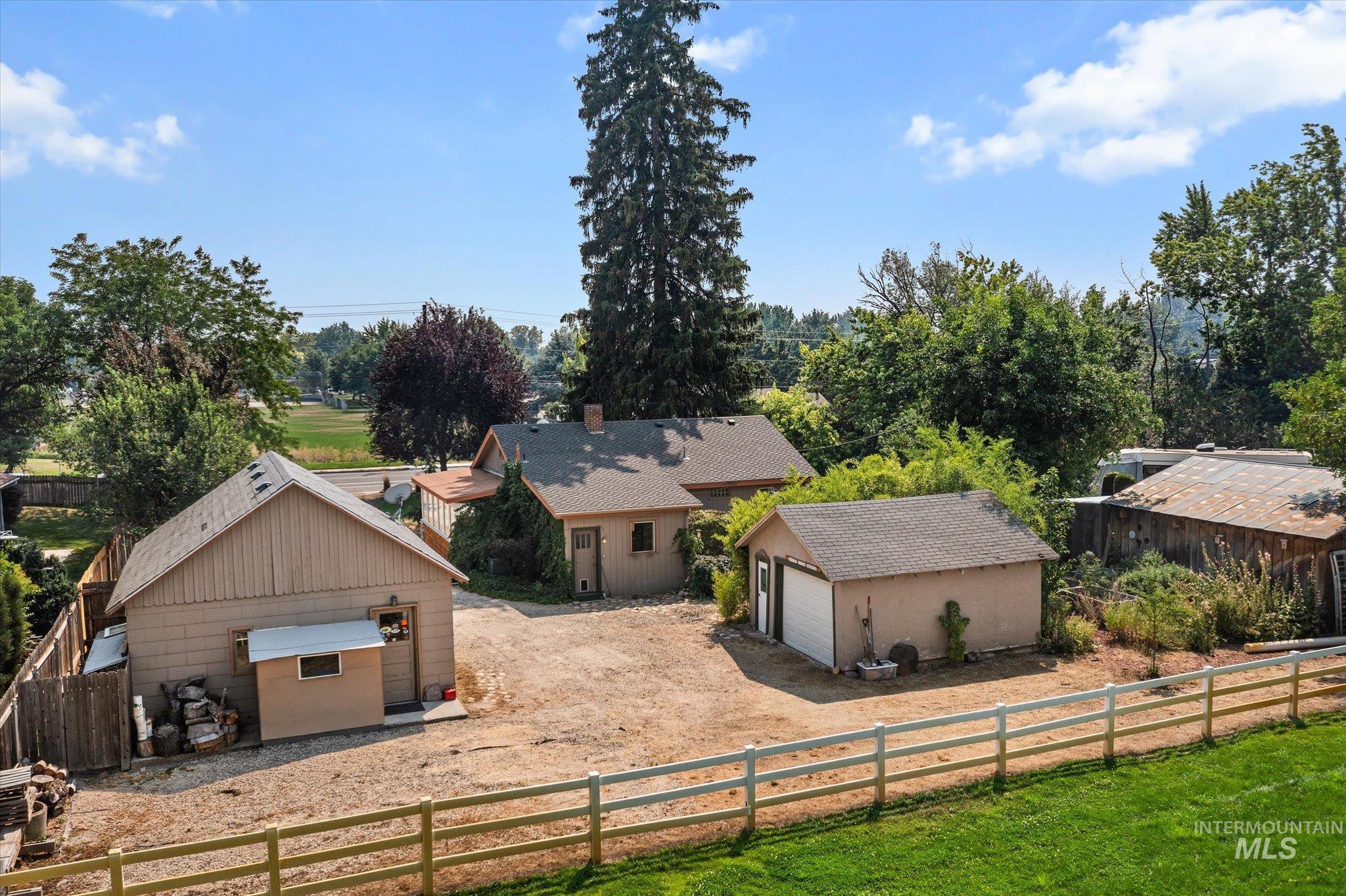 5712 W Castle Drive, Boise, Idaho 83638, 2 Bedrooms, 1 Bathroom, Residential For Sale, Price $479,000,MLS 98997176