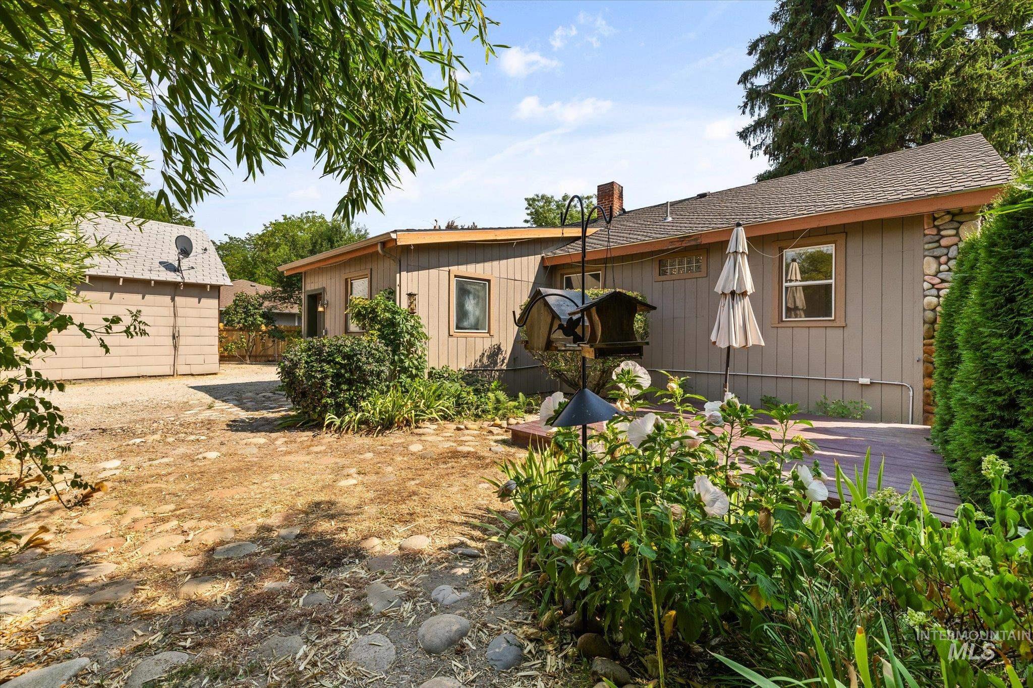 5712 W Castle Drive, Boise, Idaho 83638, 2 Bedrooms, 1 Bathroom, Residential For Sale, Price $479,000,MLS 98997176