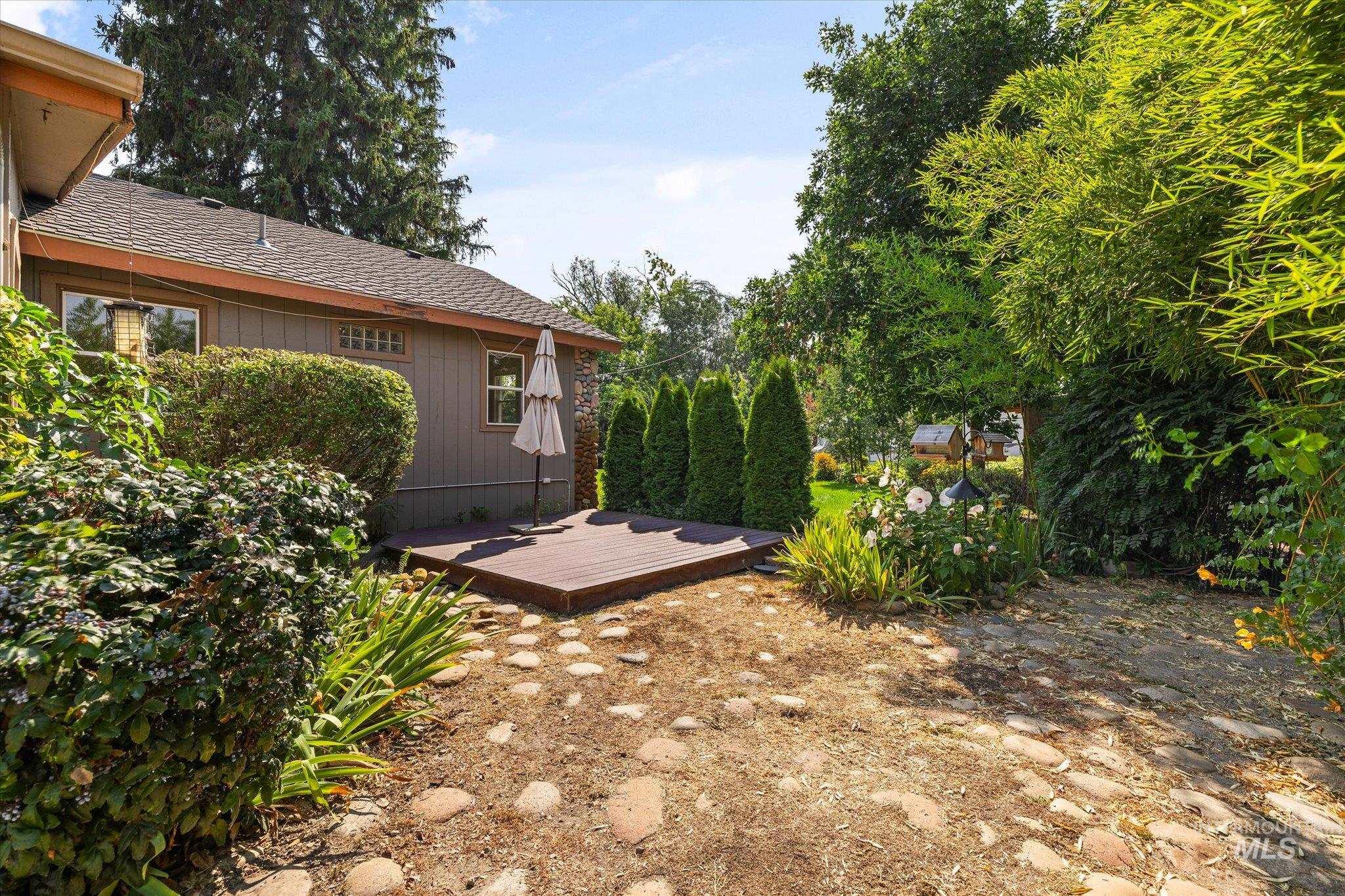 5712 W Castle Drive, Boise, Idaho 83638, 2 Bedrooms, 1 Bathroom, Residential For Sale, Price $479,000,MLS 98997176