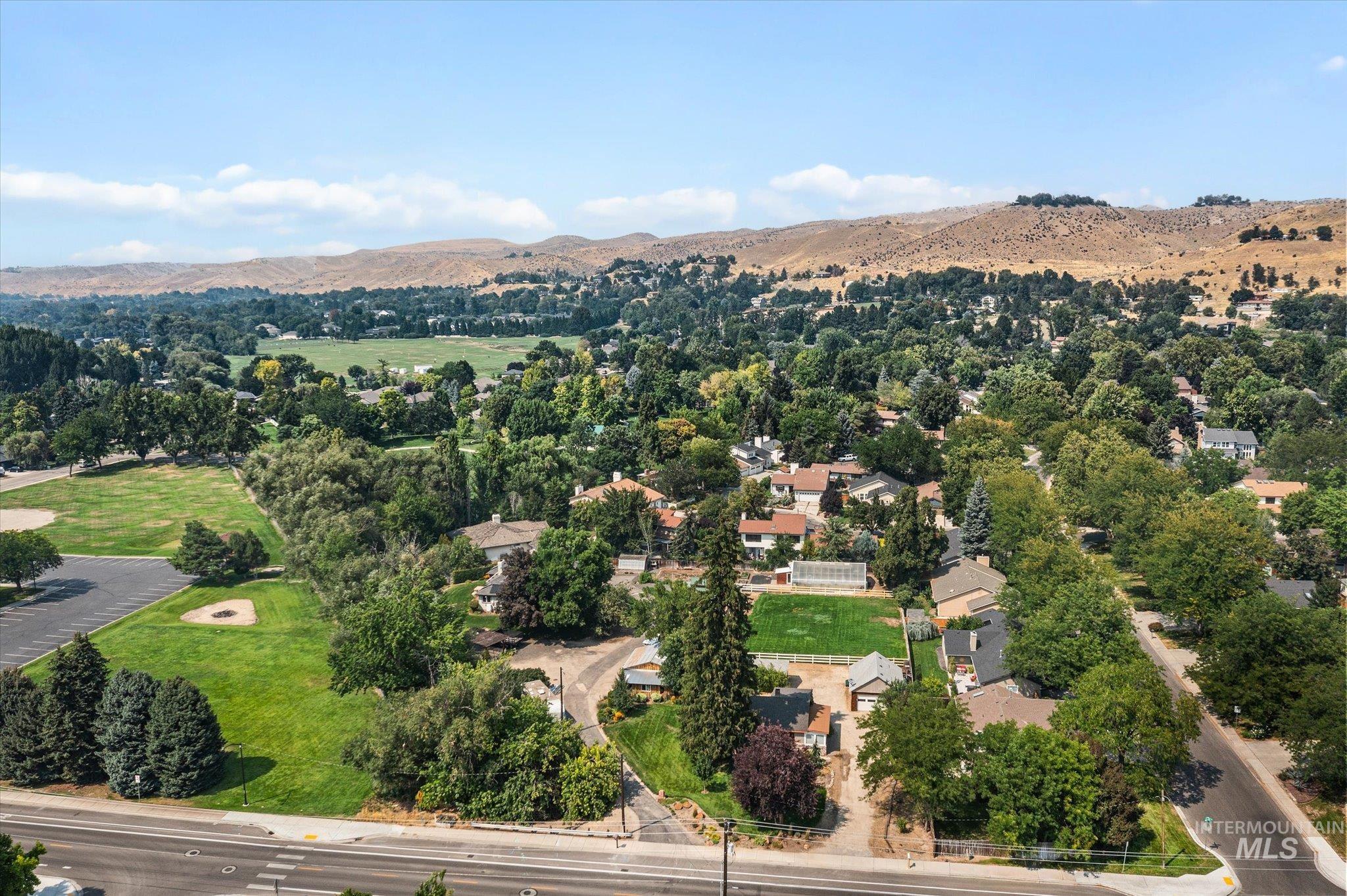 5712 W Castle Drive, Boise, Idaho 83638, 2 Bedrooms, 1 Bathroom, Residential For Sale, Price $479,000,MLS 98997176