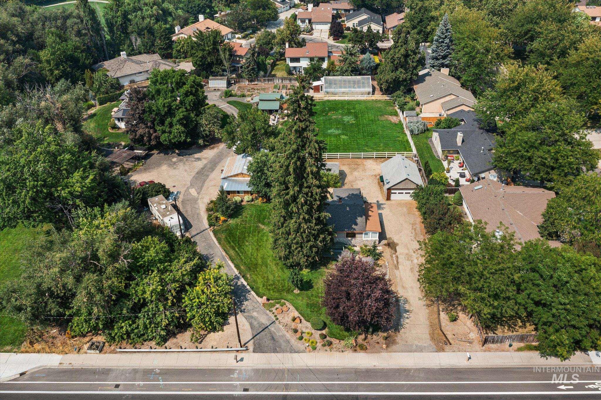 5712 W Castle Drive, Boise, Idaho 83638, 2 Bedrooms, 1 Bathroom, Residential For Sale, Price $479,000,MLS 98997176