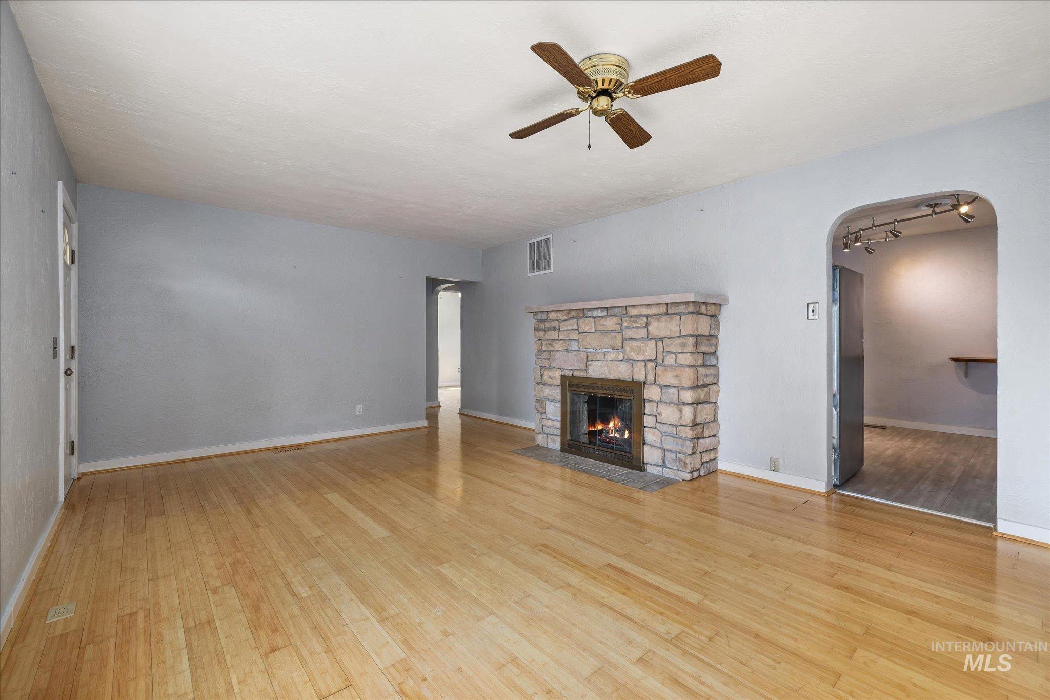 5712 W Castle Drive, Boise, Idaho 83638, 2 Bedrooms, 1 Bathroom, Residential For Sale, Price $479,000,MLS 98997176
