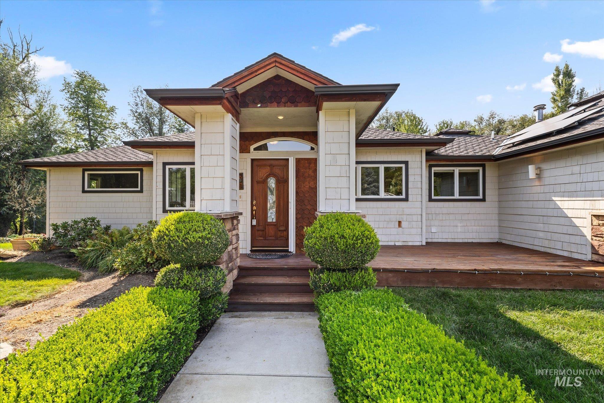 5810 W Castle Drive, Boise, Idaho 83703, 3 Bedrooms, 2 Bathrooms, Residential For Sale, Price $899,000,MLS 98997177