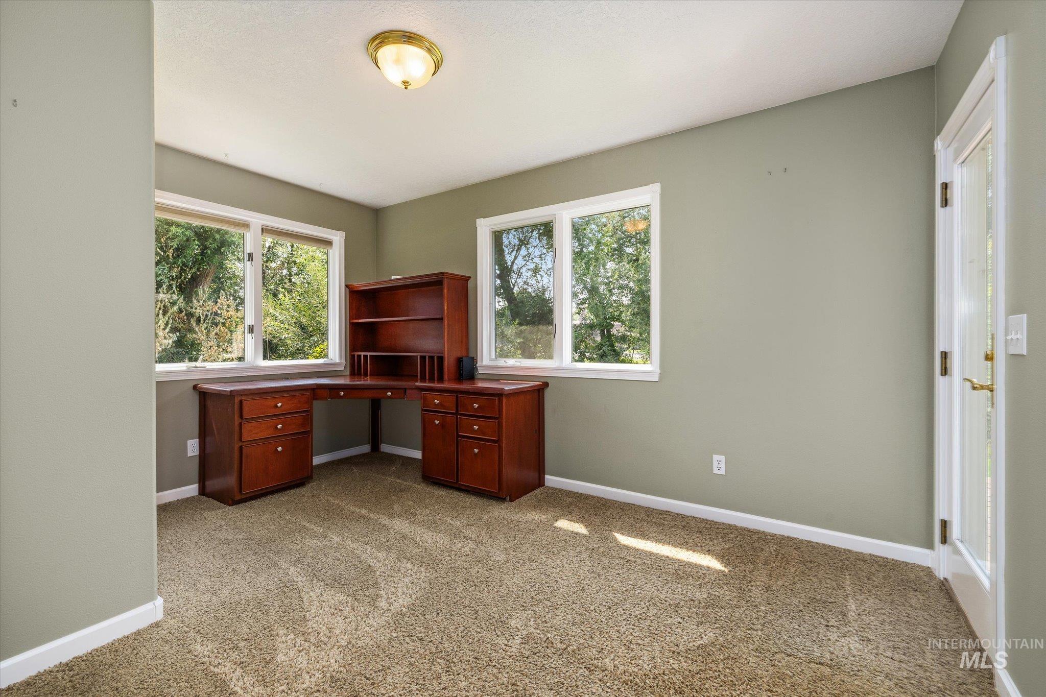 5810 W Castle Drive, Boise, Idaho 83703, 3 Bedrooms, 2 Bathrooms, Residential For Sale, Price $899,000,MLS 98997177