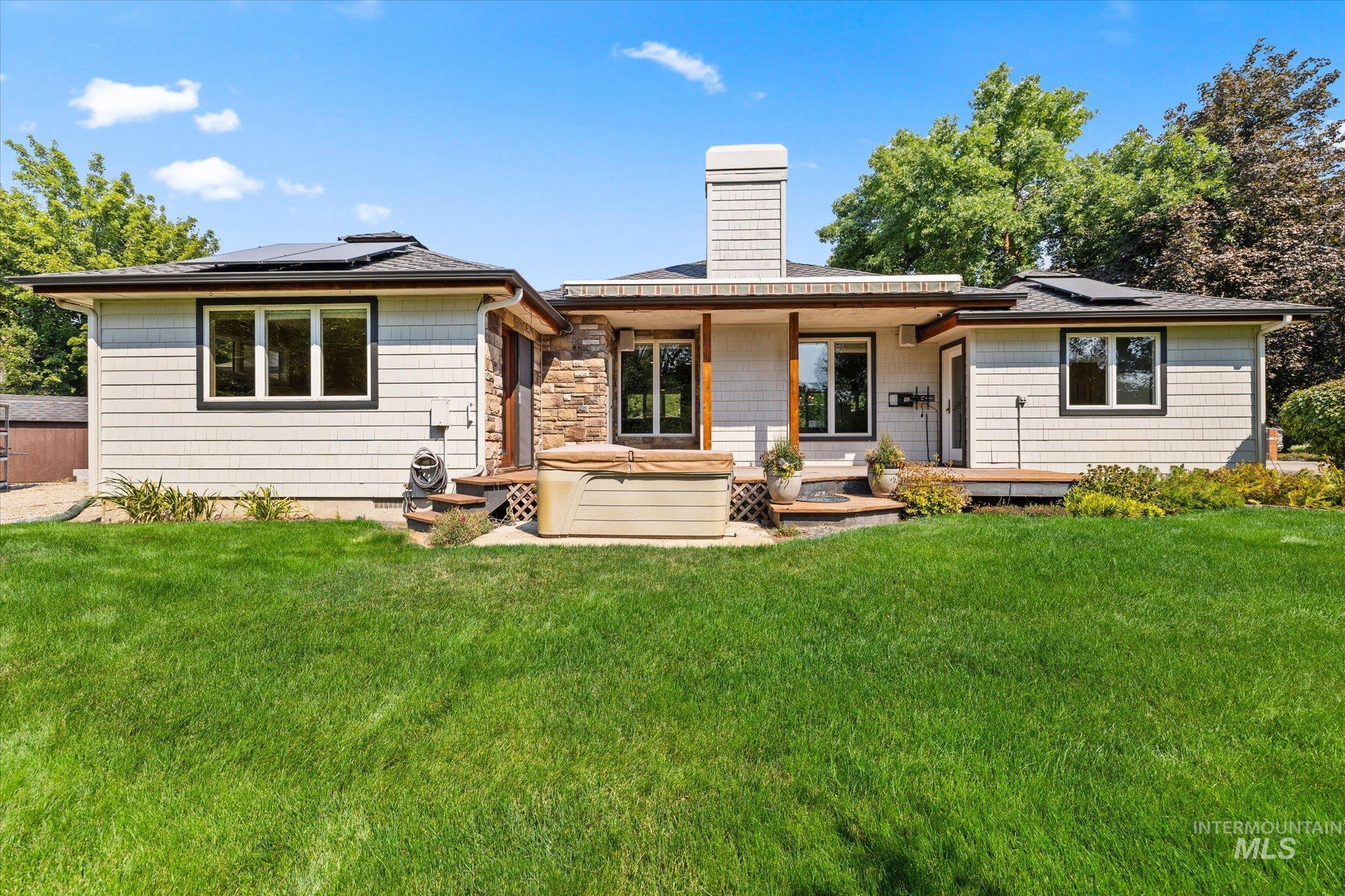 5810 W Castle Drive, Boise, Idaho 83703, 3 Bedrooms, 2 Bathrooms, Residential For Sale, Price $899,000,MLS 98997177
