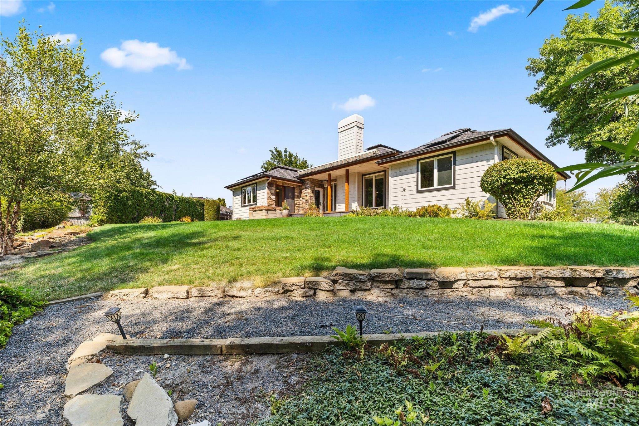 5810 W Castle Drive, Boise, Idaho 83703, 3 Bedrooms, 2 Bathrooms, Residential For Sale, Price $899,000,MLS 98997177