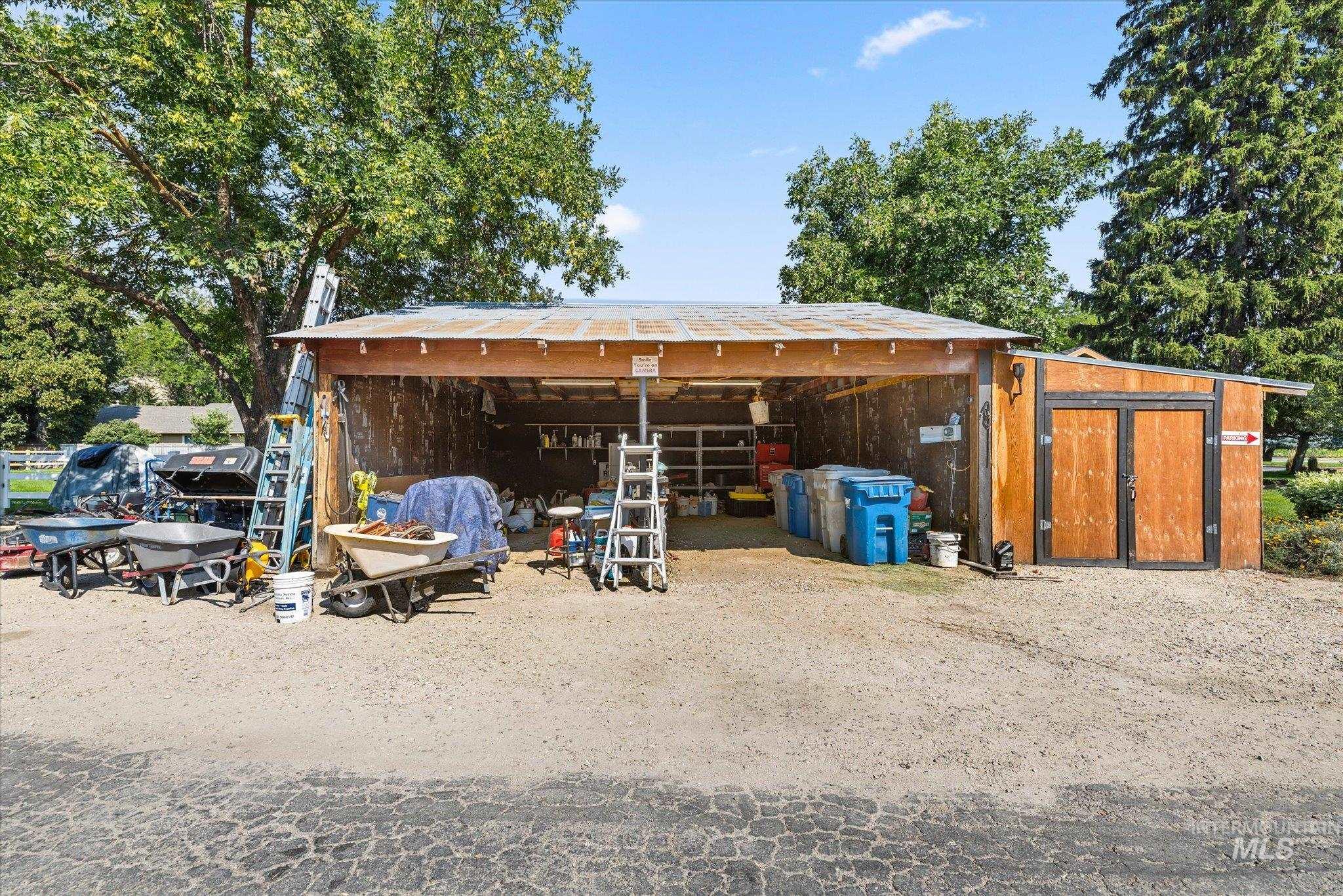 5810 W Castle Drive, Boise, Idaho 83703, 3 Bedrooms, 2 Bathrooms, Residential For Sale, Price $899,000,MLS 98997177