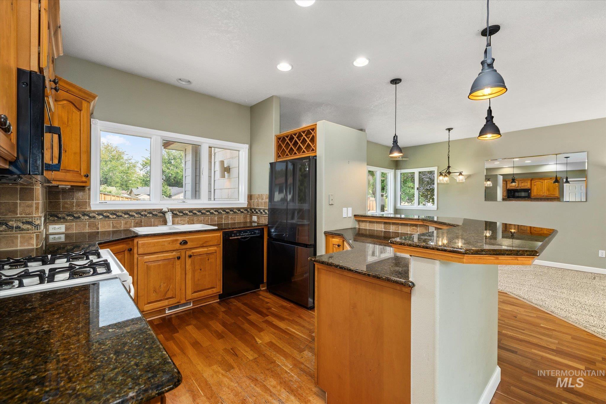 5810 W Castle Drive, Boise, Idaho 83703, 3 Bedrooms, 2 Bathrooms, Residential For Sale, Price $899,000,MLS 98997177