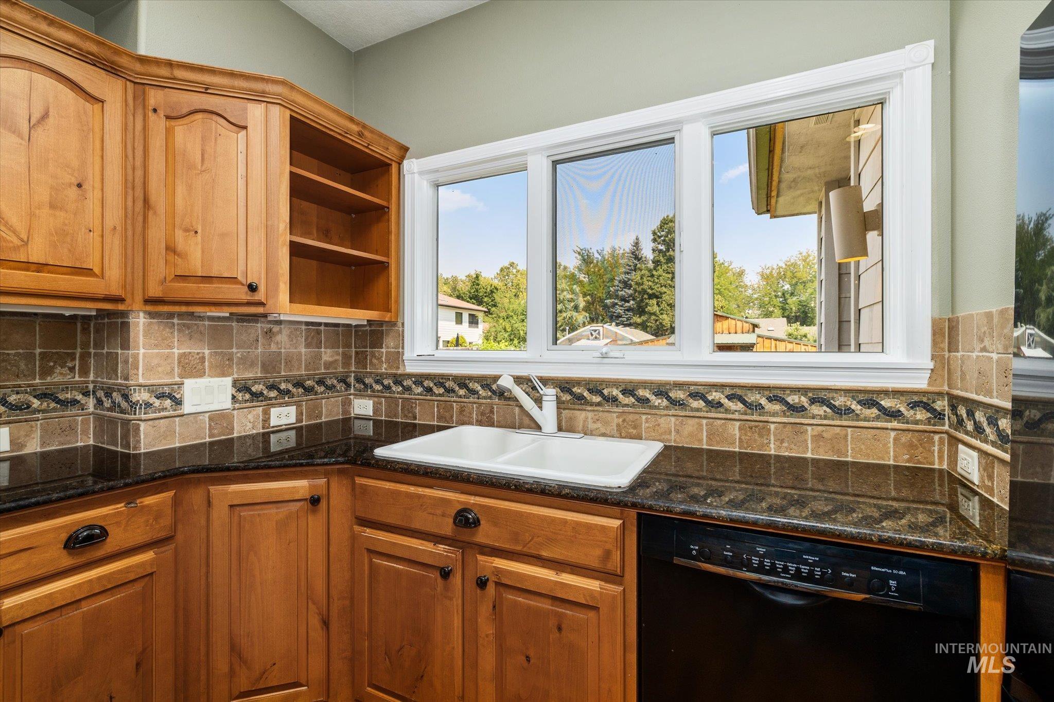 5810 W Castle Drive, Boise, Idaho 83703, 3 Bedrooms, 2 Bathrooms, Residential For Sale, Price $899,000,MLS 98997177
