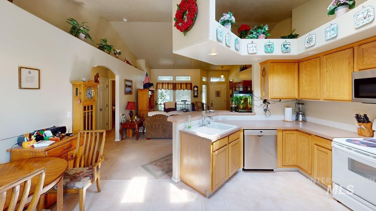 16609 Old Friendship Way, Caldwell, Idaho 83605, 4 Bedrooms, 2 Bathrooms, Residential For Sale, Price $335,000,MLS 98997180