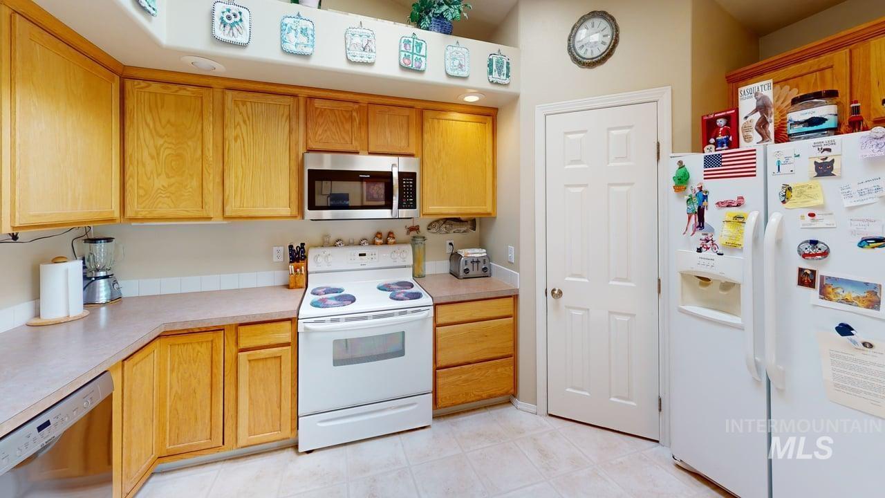 16609 Old Friendship Way, Caldwell, Idaho 83605, 4 Bedrooms, 2 Bathrooms, Residential For Sale, Price $335,000,MLS 98997180