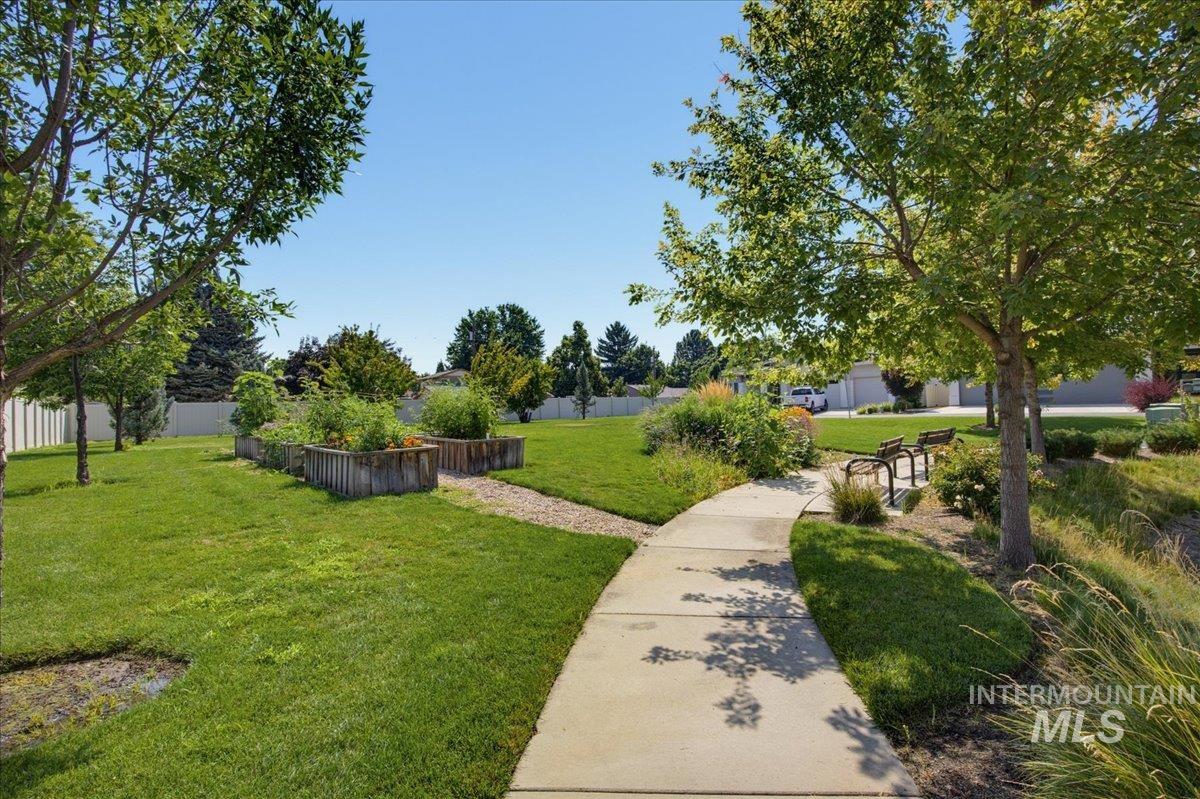 514 W Carnelian Lane, Eagle, Idaho 83616, 3 Bedrooms, 2 Bathrooms, Residential For Sale, Price $814,950, 98997181