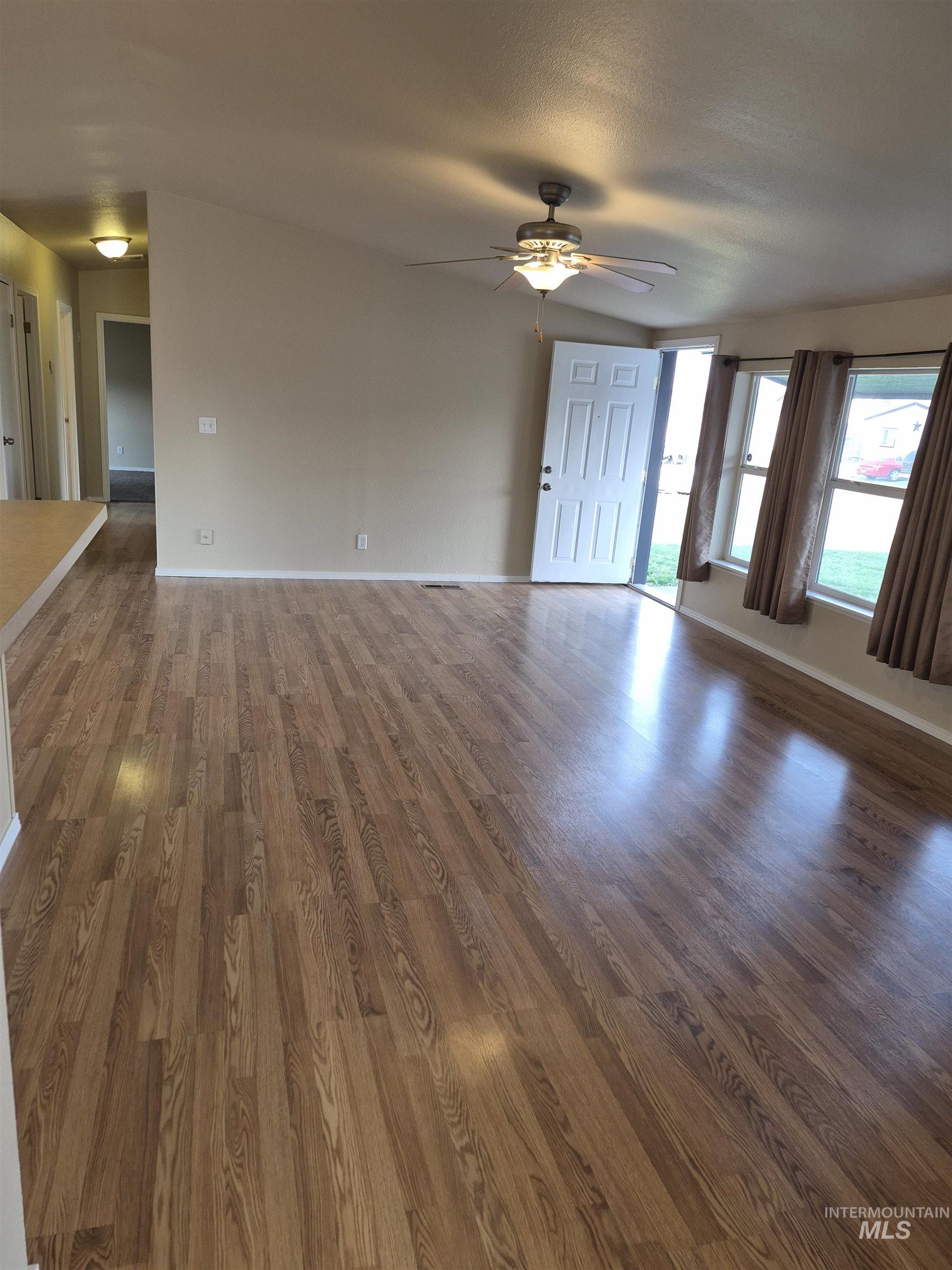 1470 Windmere Dr, Mountain Home, Idaho 83647, 4 Bedrooms, 2 Bathrooms, Residential For Sale, Price $364,000,MLS 98997183